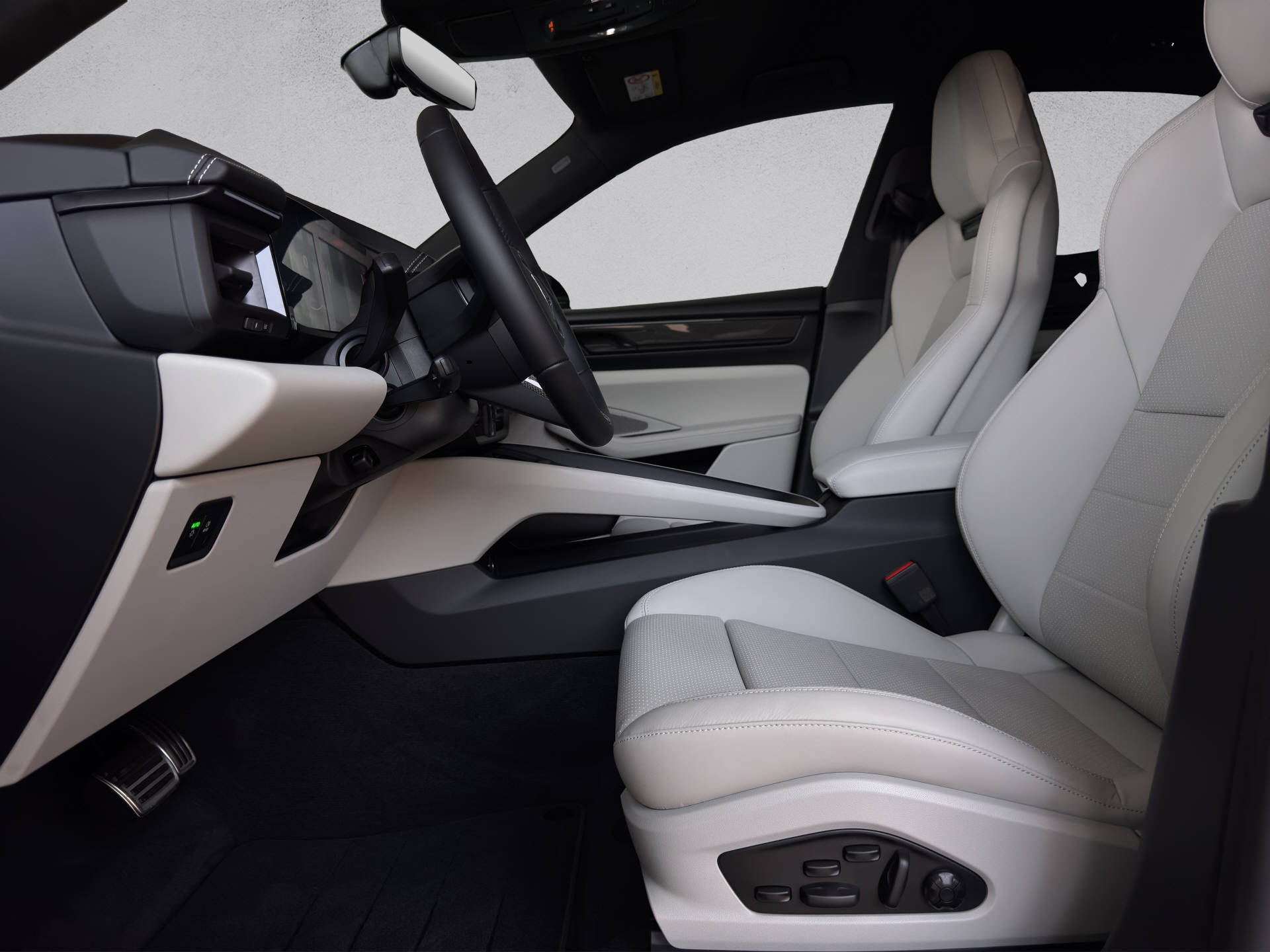PORSCHE Macan Turbo-image-7