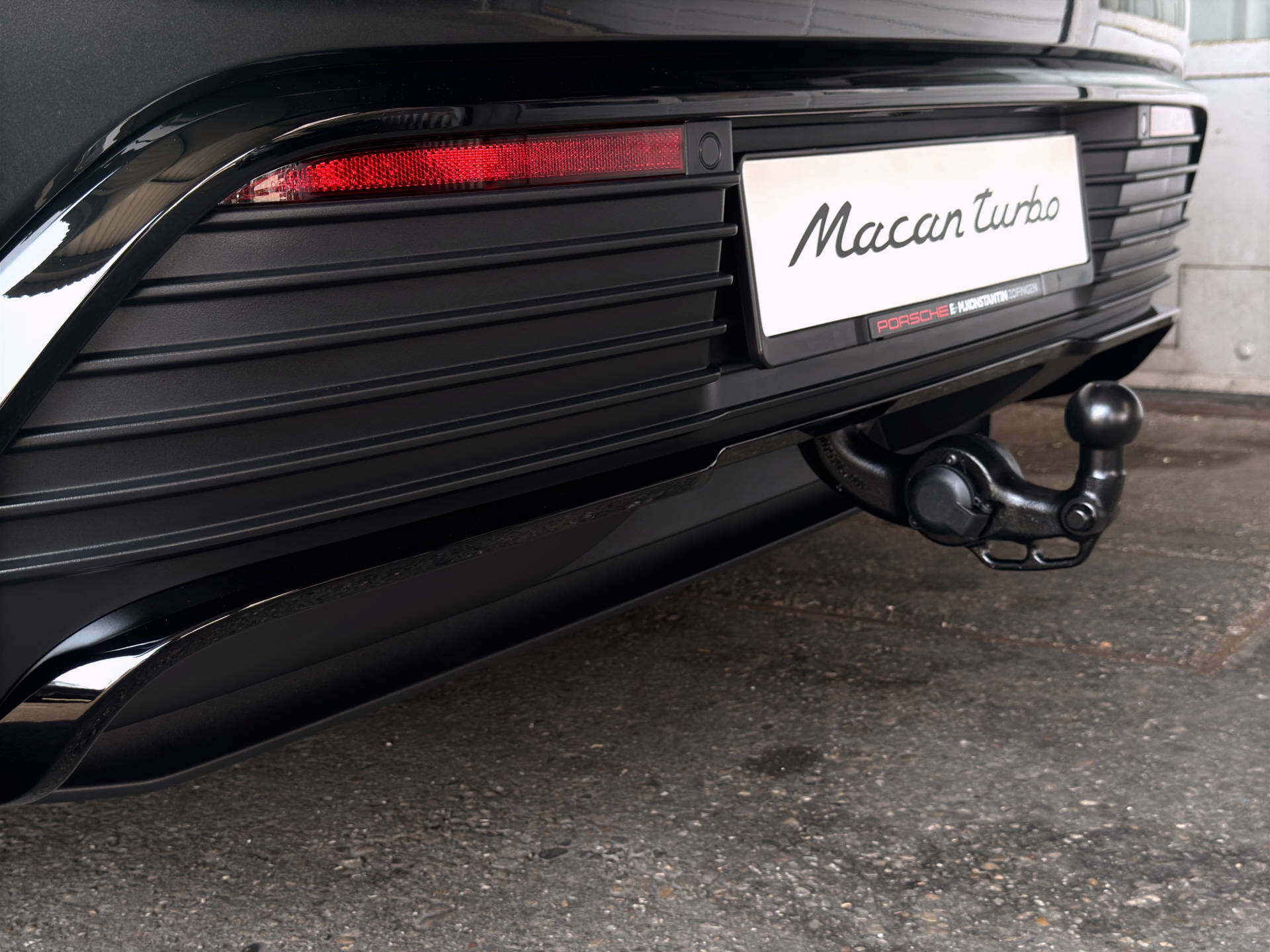 PORSCHE Macan Turbo-image-5