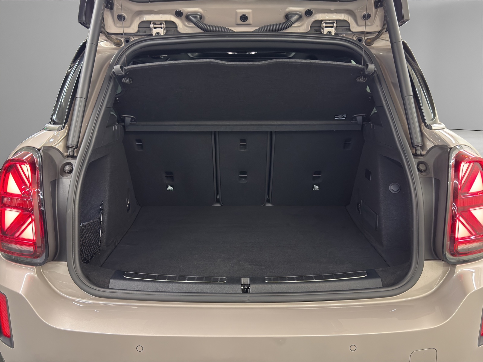MINI Countryman F60 1.5i Cooper S E ALL4-image-10