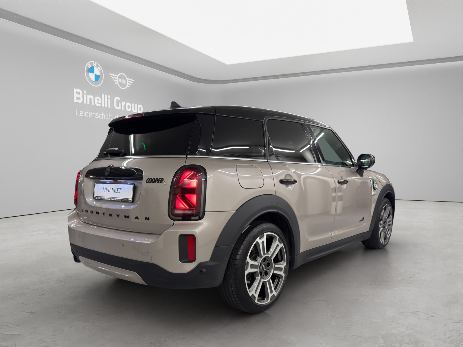 MINI Countryman F60 1.5i Cooper S E ALL4-image-5