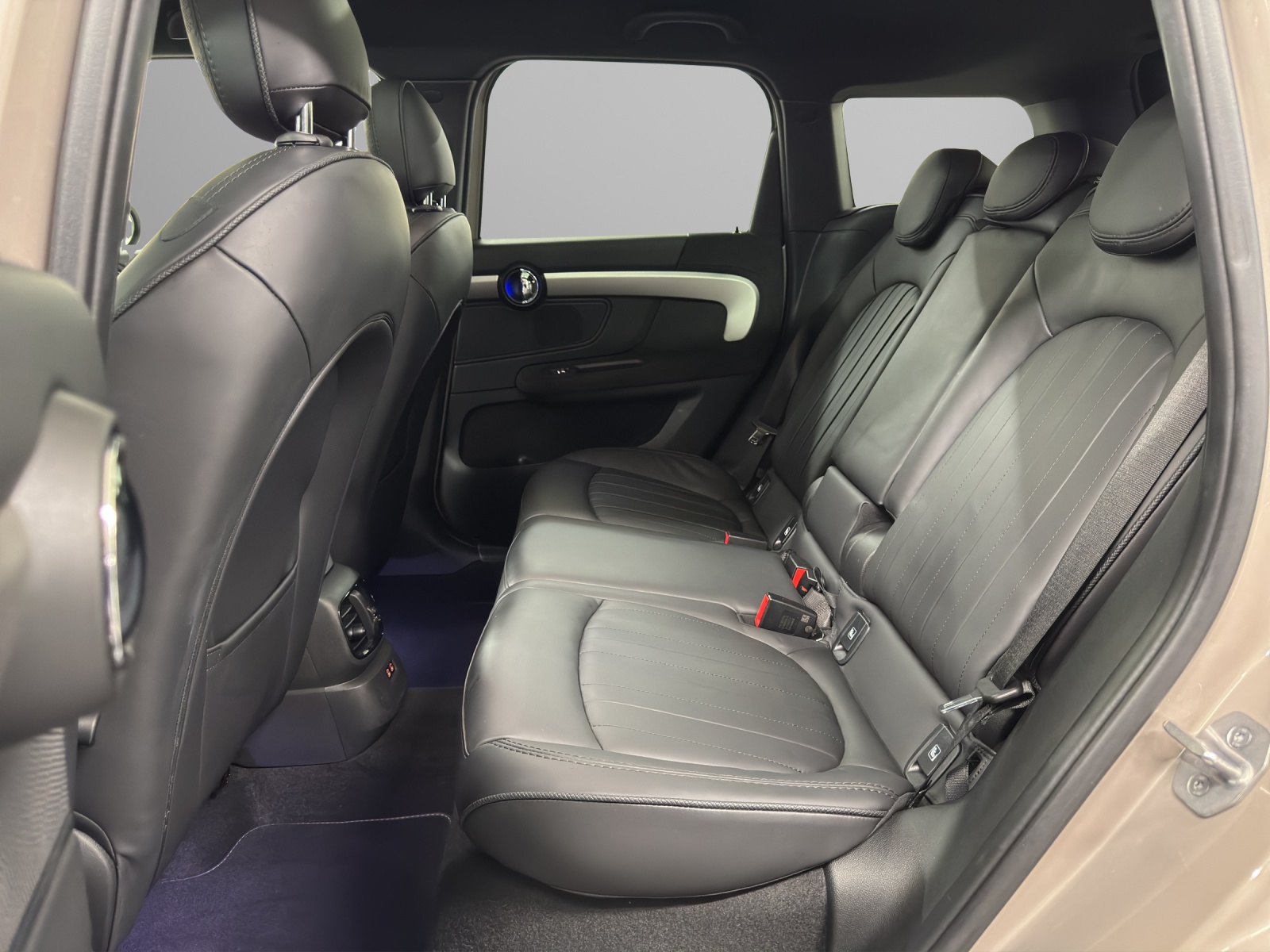 MINI Countryman F60 1.5i Cooper S E ALL4-image-14