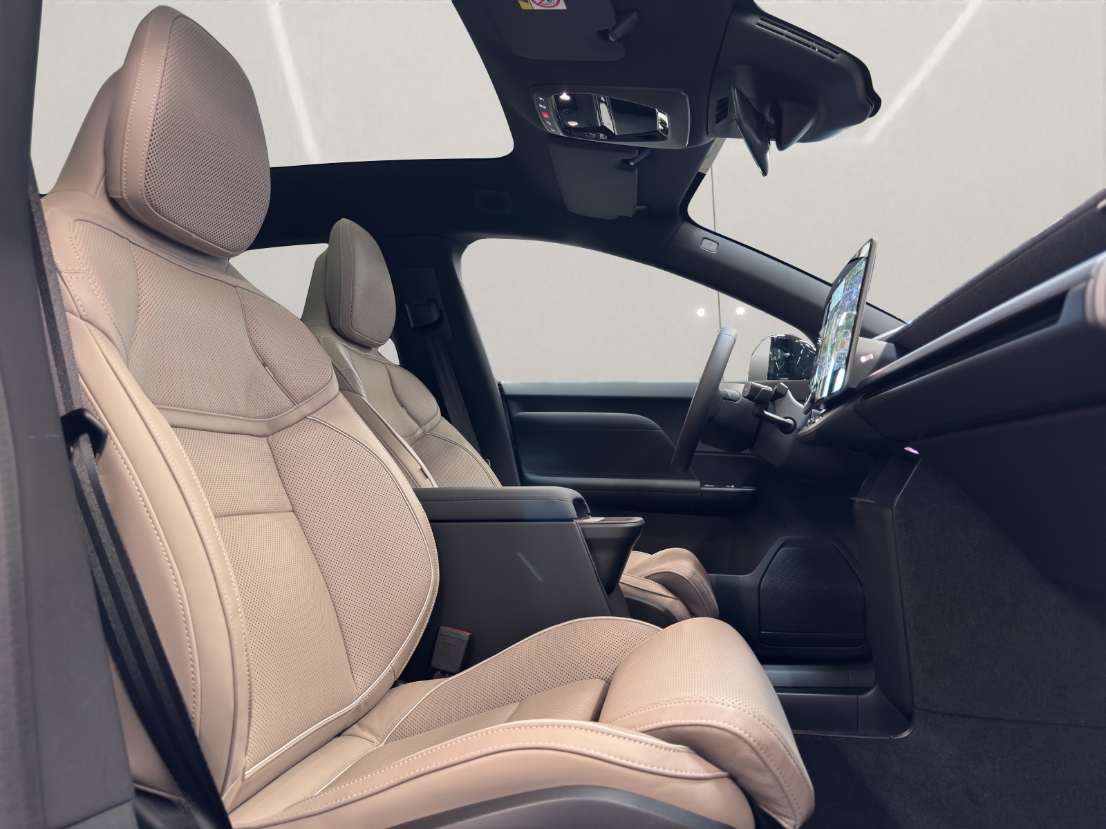 VOLVO EX60 Twin Ultra AWD-image-13