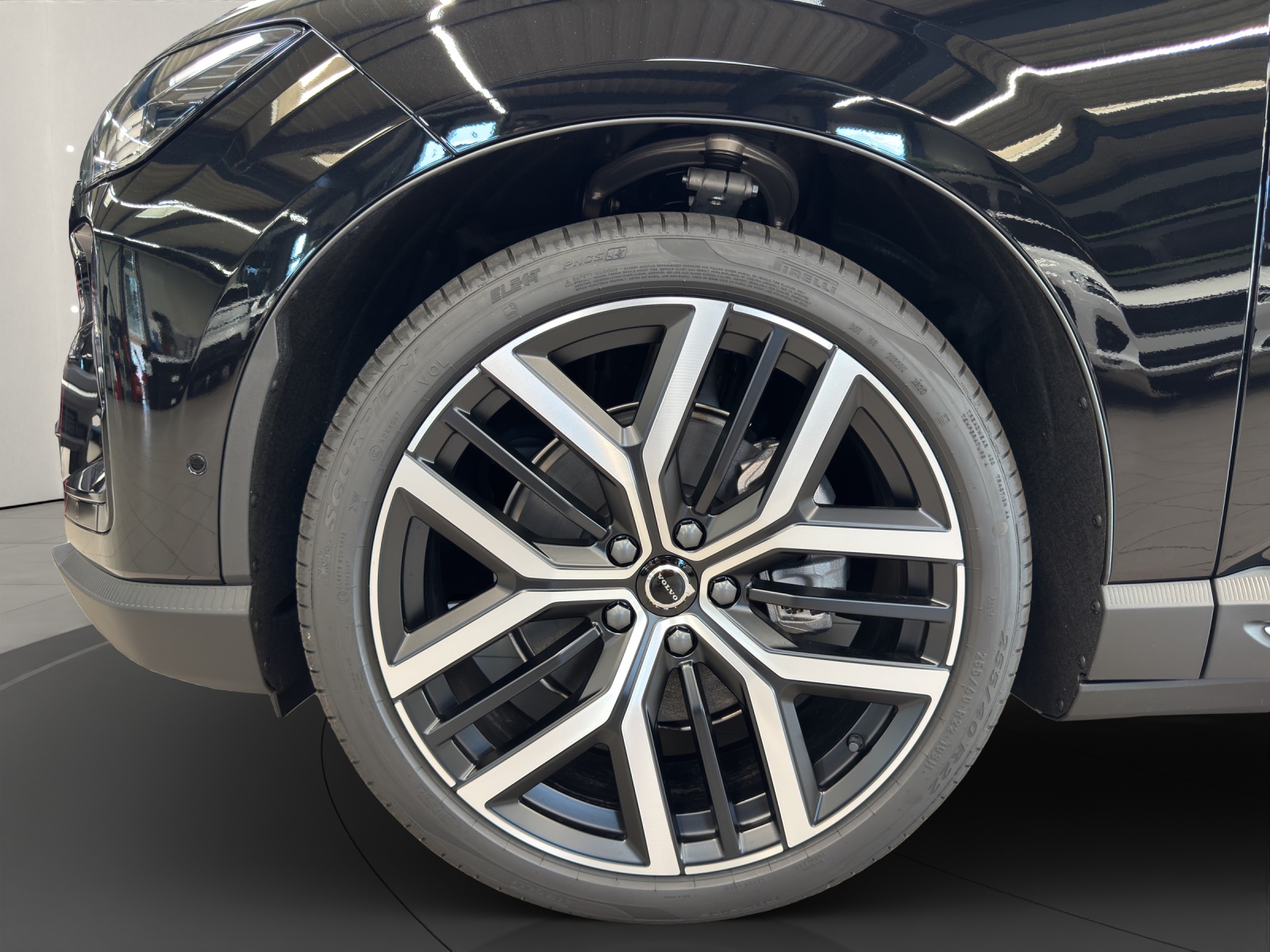 VOLVO EX60 Twin Ultra AWD-image-6