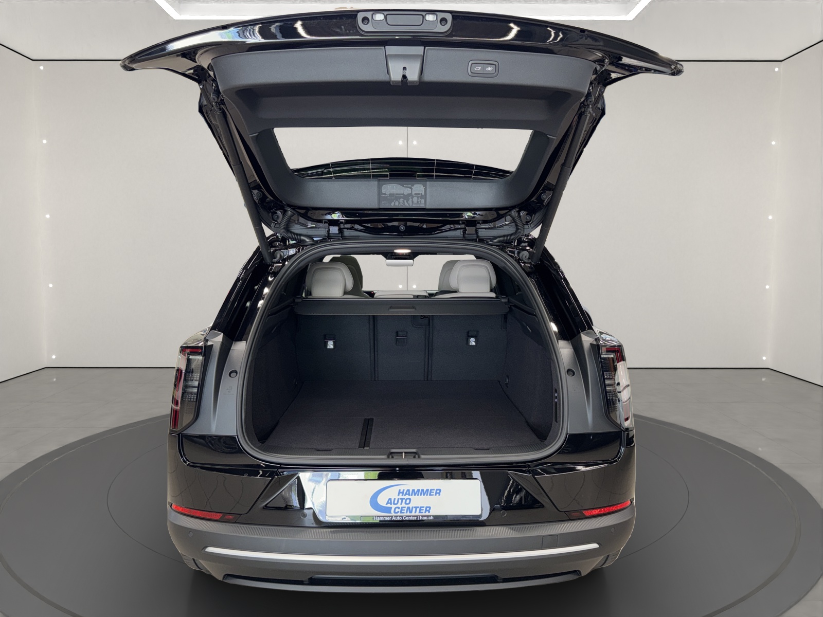 VOLVO EX60 Twin Ultra AWD-image-5