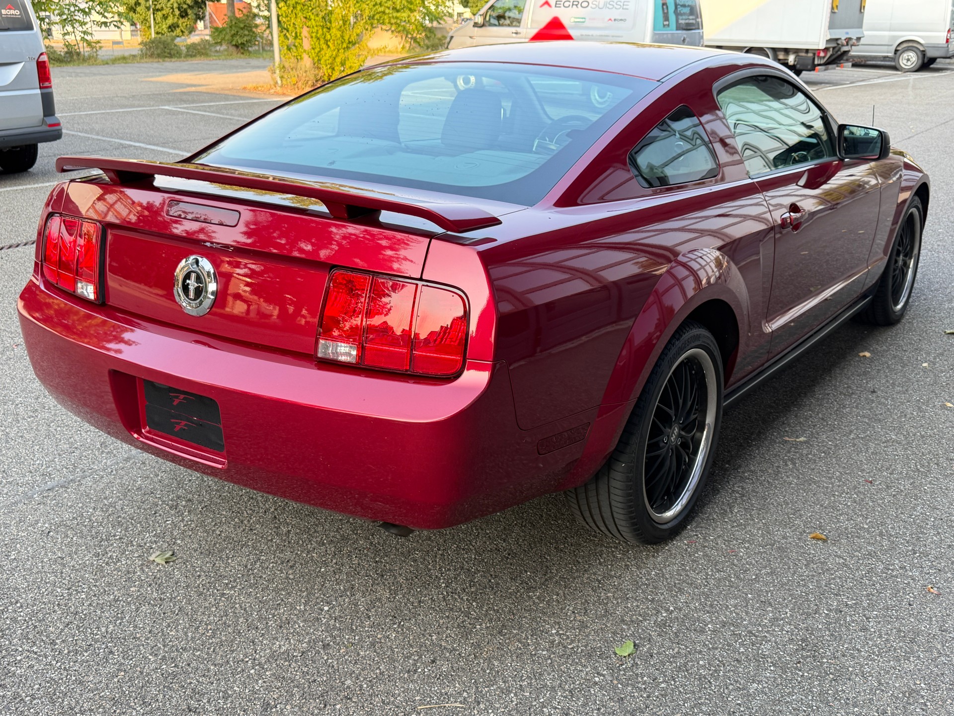 FORD MUSTANG V6 Coupé-image-5