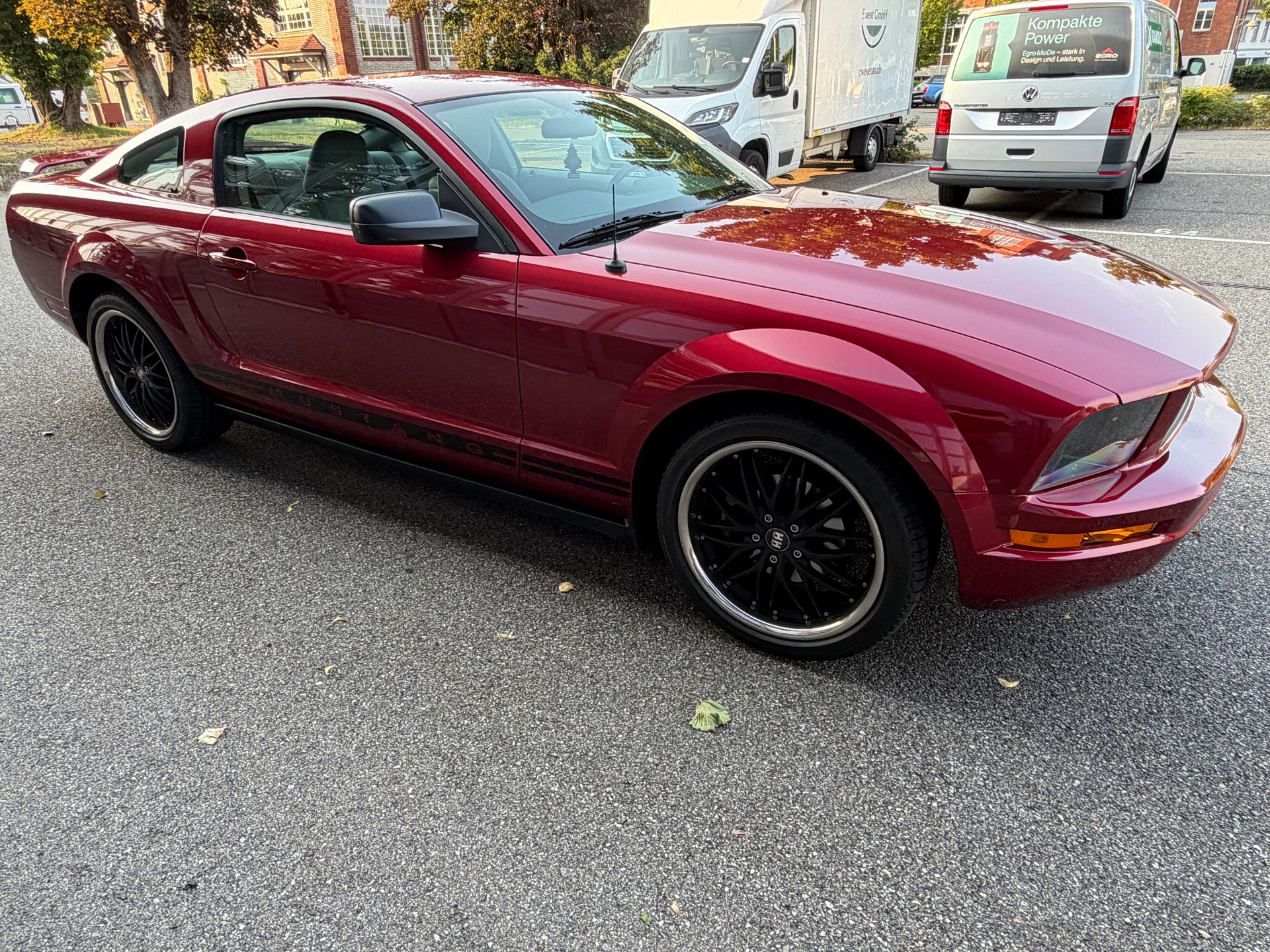 FORD MUSTANG V6 Coupé-image-7