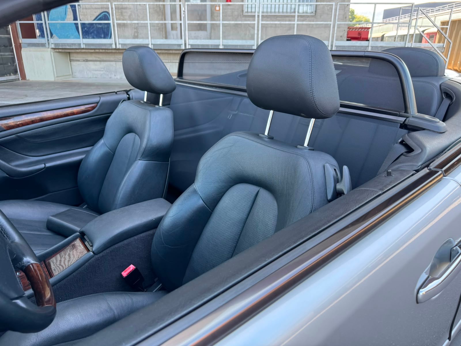 MERCEDES-BENZ CLK 320 Elégance Automatic-image-14