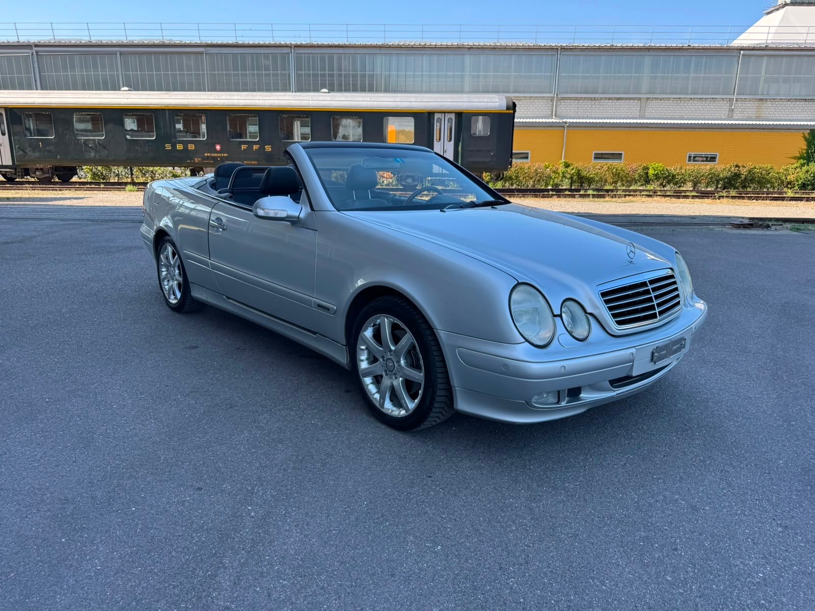 MERCEDES-BENZ CLK 320 Elégance Automatic-image-0