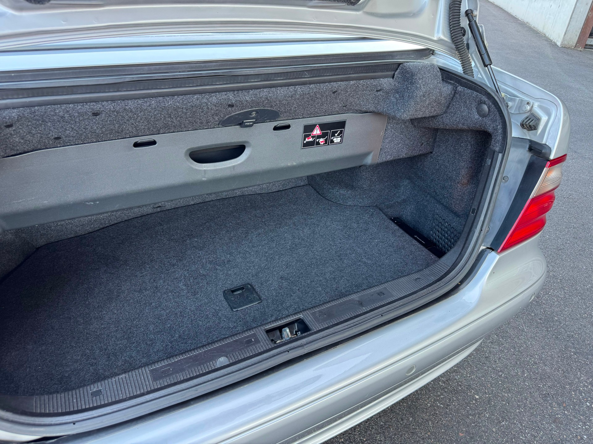 MERCEDES-BENZ CLK 320 Elégance Automatic-image-10