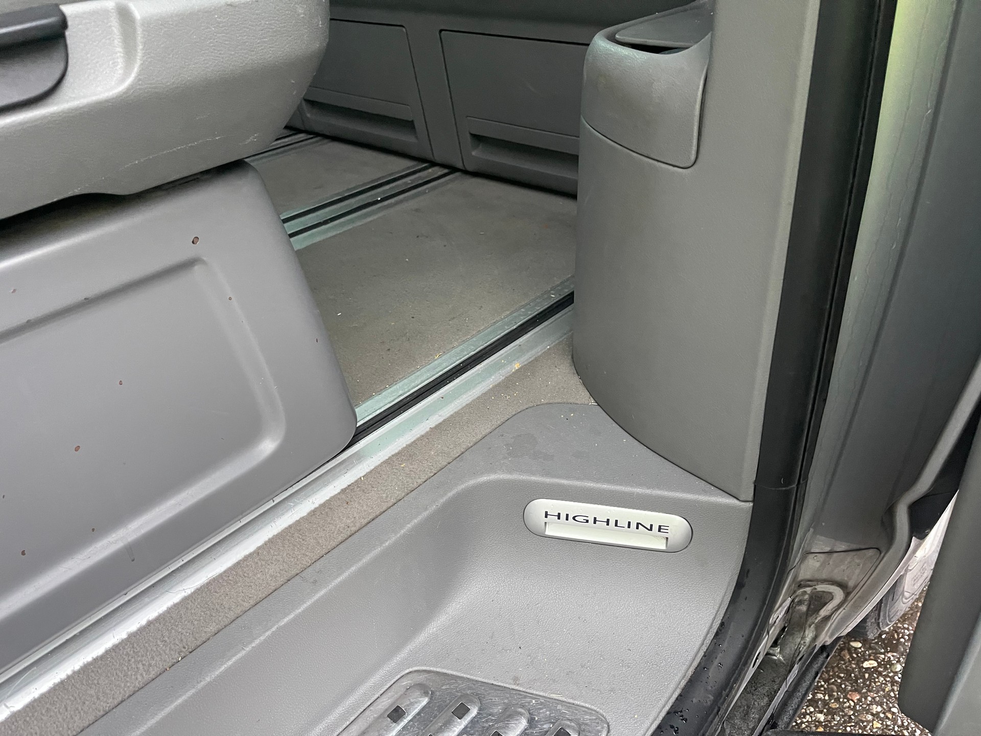 VW T5 Multivan Highline 2.5 TDI-image-14