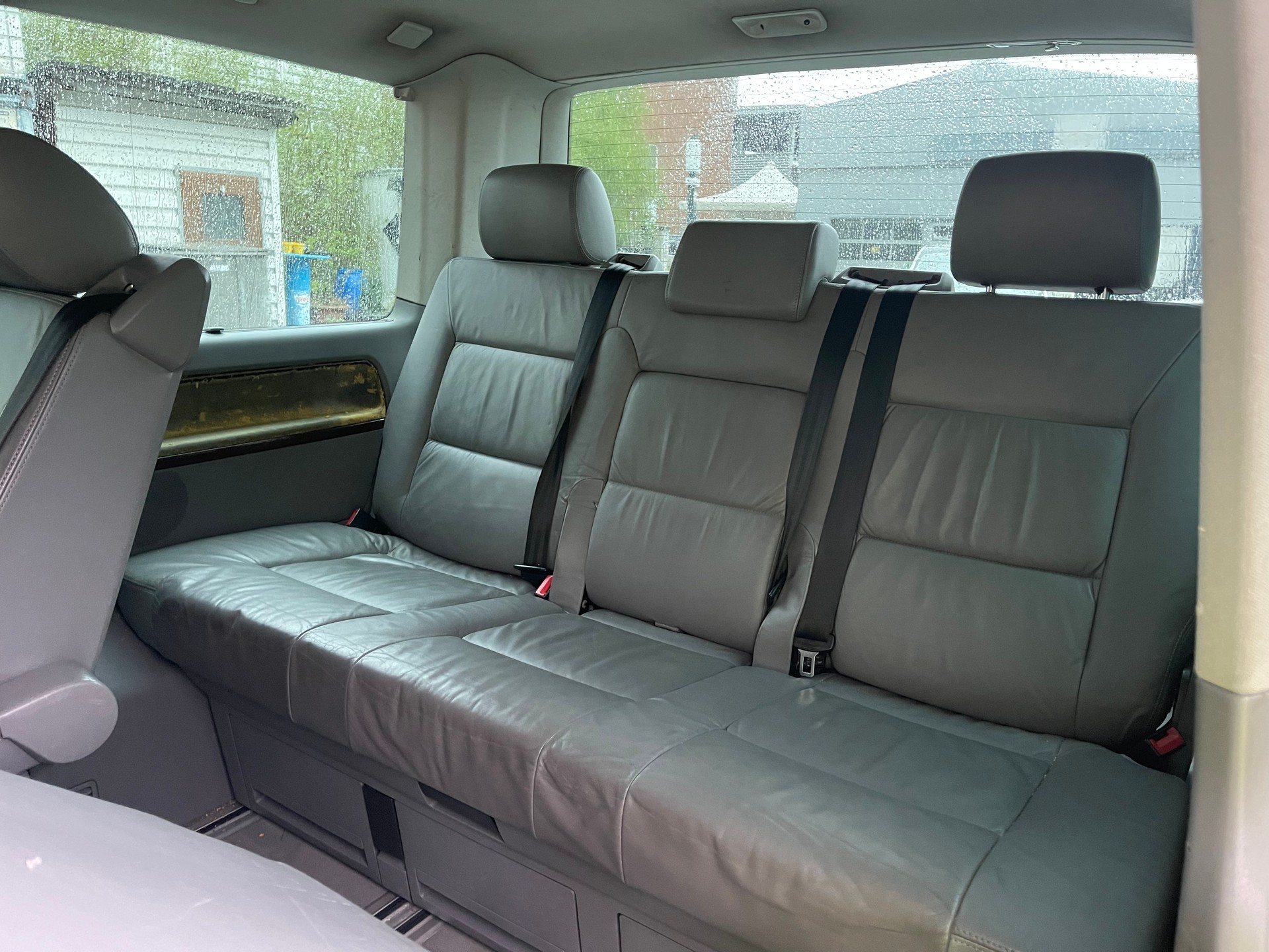VW T5 Multivan Highline 2.5 TDI-image-10