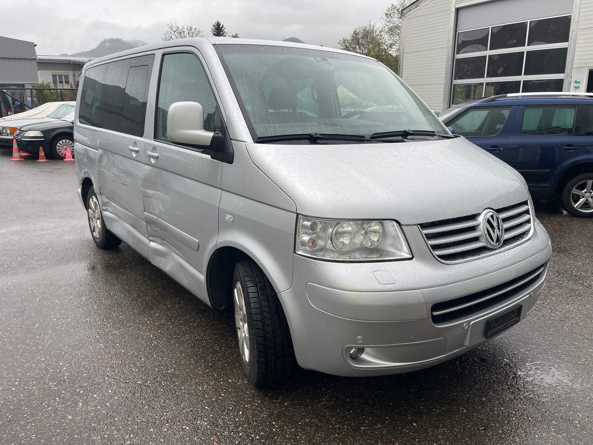 VW T5 Multivan Highline 2.5 TDI-image-3