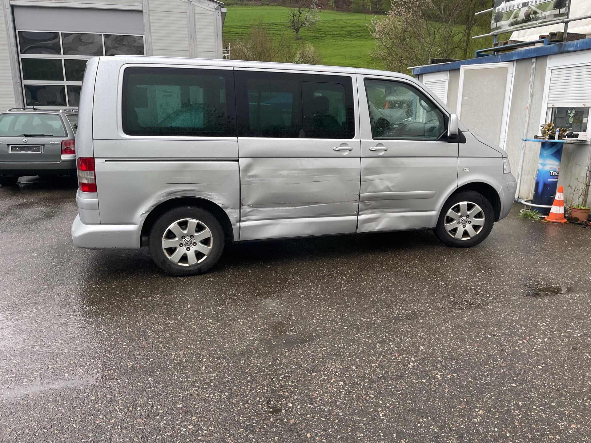 VW T5 Multivan Highline 2.5 TDI-image-6