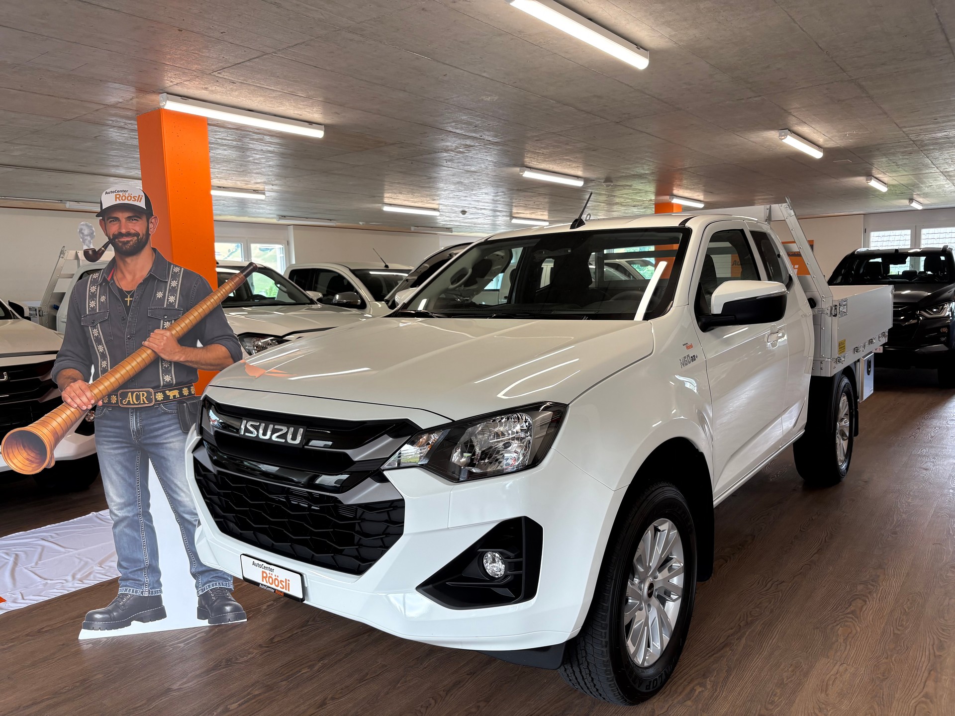 ISUZU D-MAX 1.9 SpaceCab N60BB+ 4x4 AT-image-1