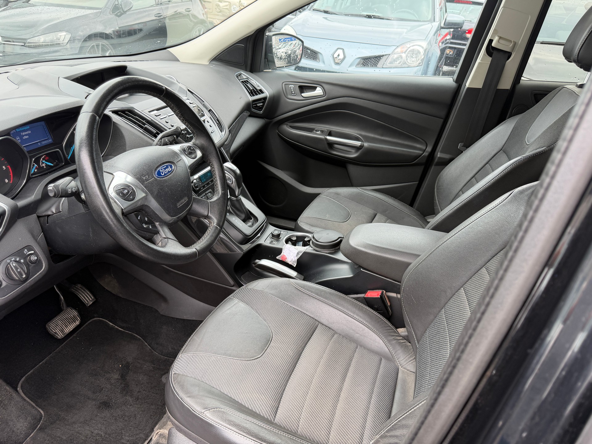 FORD Kuga 2.0 TDCi Titanium 4WD PowerShift-image-8