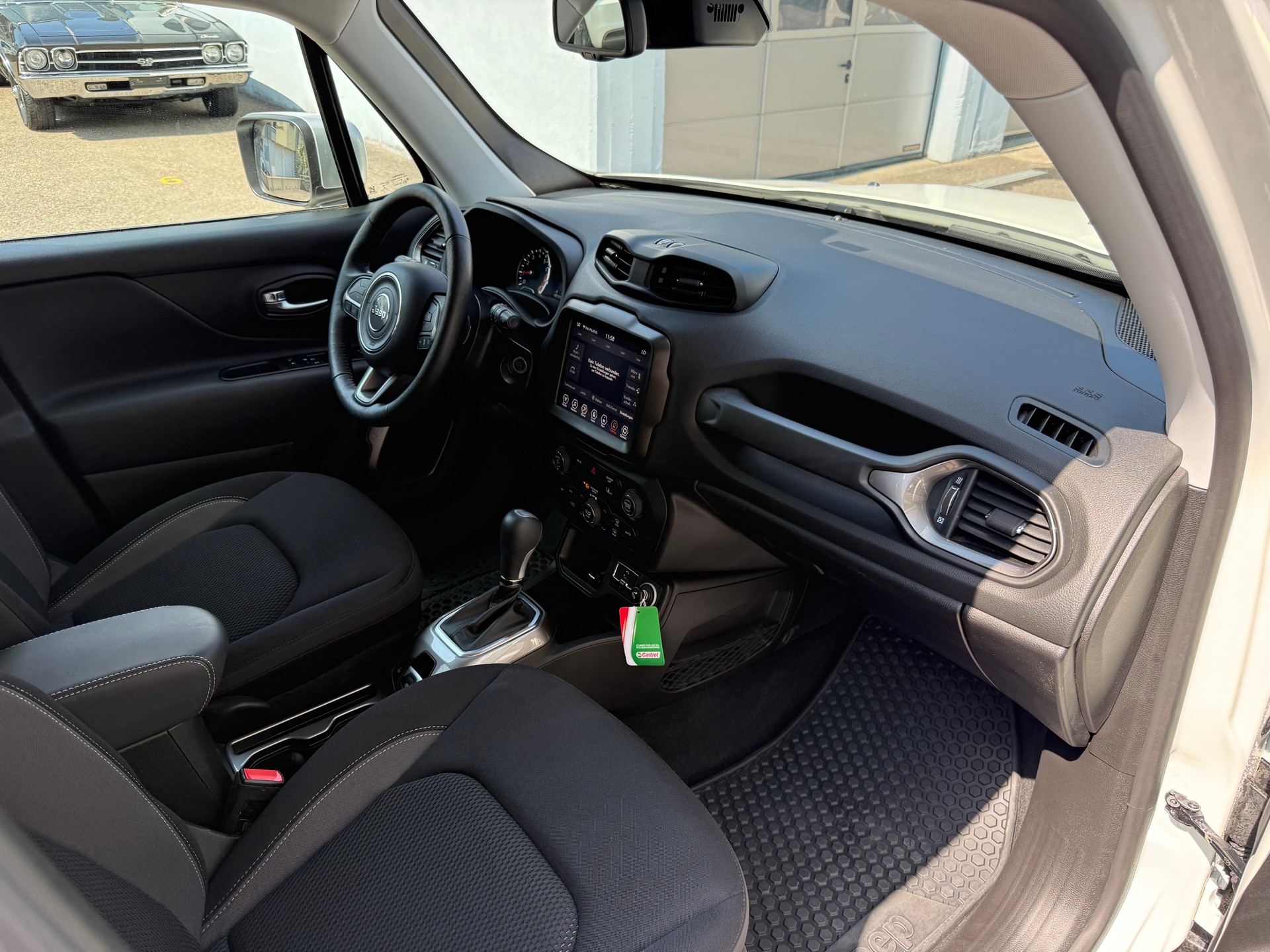 JEEP Renegade 1.5 MHEV Limited-image-11