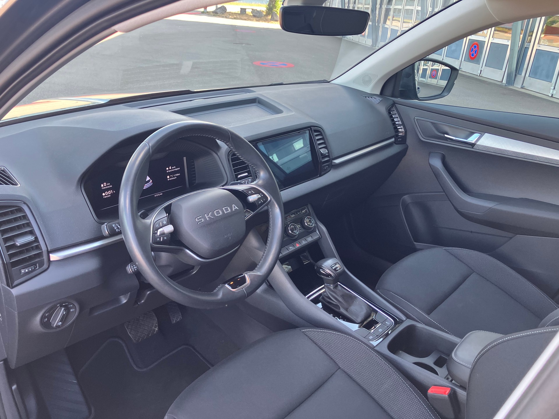 SKODA Karoq 2.0 TDI CR Selection 4x4 DSG-image-4
