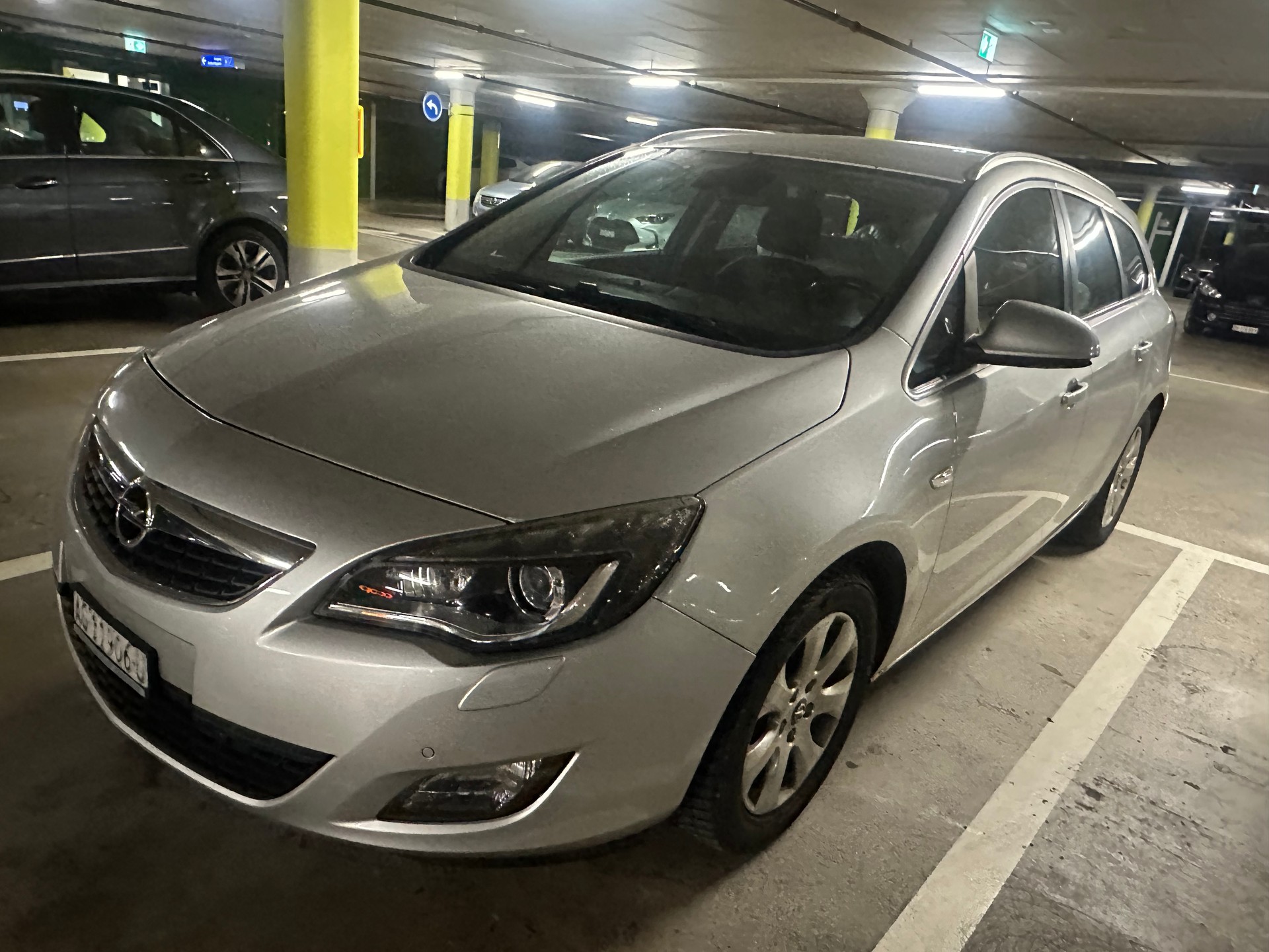 OPEL Astra SportsTourer 1.6i 16V Turbo Sport Automatic-image-0
