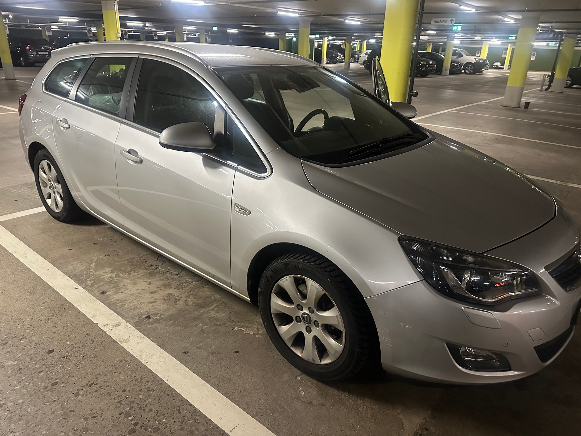 OPEL Astra SportsTourer 1.6i 16V Turbo Sport Automatic-image-2