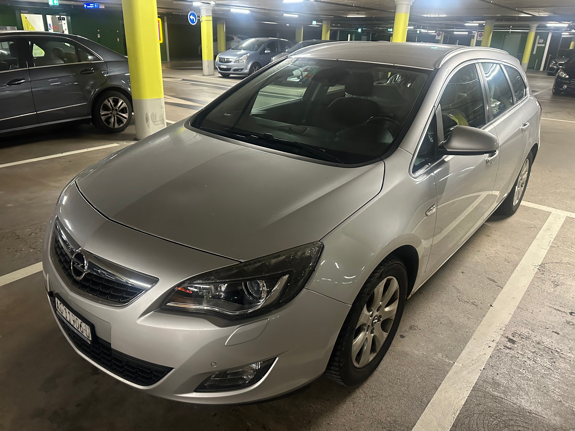 OPEL Astra SportsTourer 1.6i 16V Turbo Sport Automatic-image-1