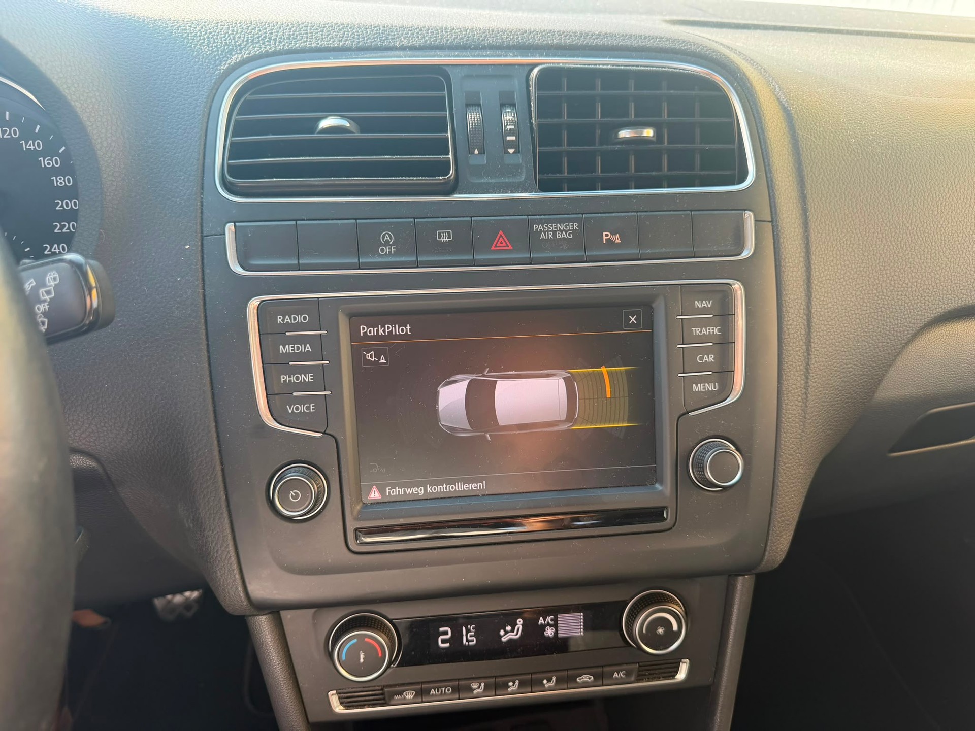 VW Polo 1.2 TSI BMT Comfortline-image-13