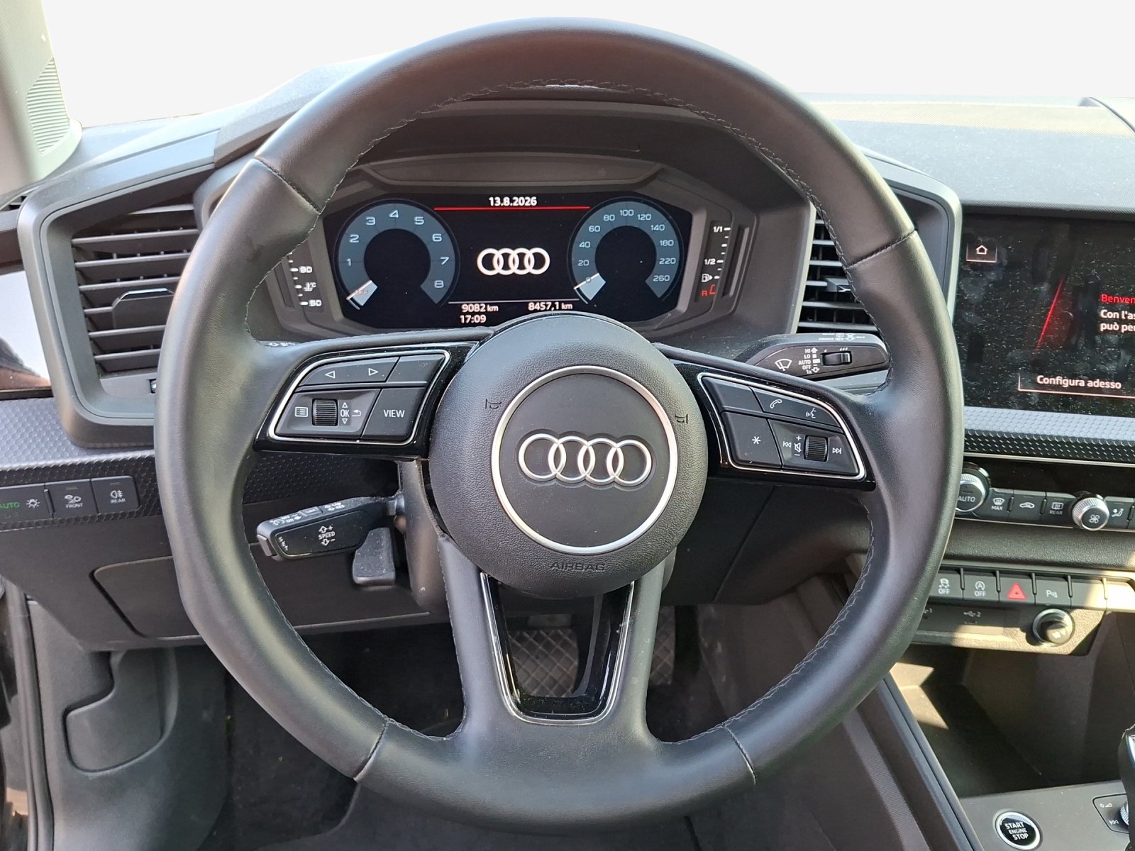 AUDI A1 allstreet 30 TFSI Attraction S-tronic-image-9