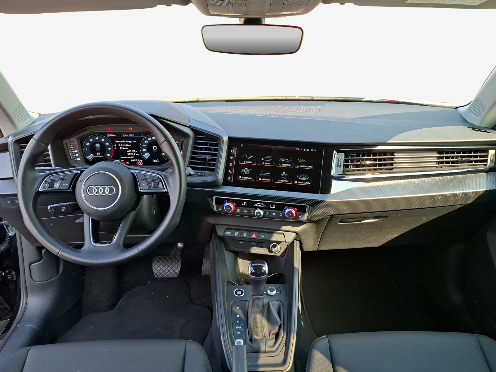 AUDI A1 allstreet 30 TFSI Attraction S-tronic-image-8