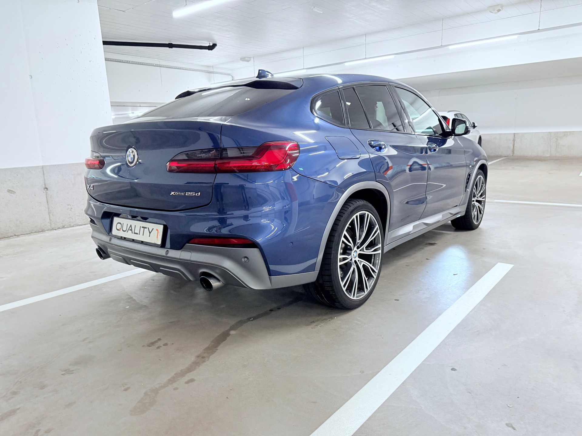 BMW X4 xDrive 25d M Sport X Steptronic-image-4