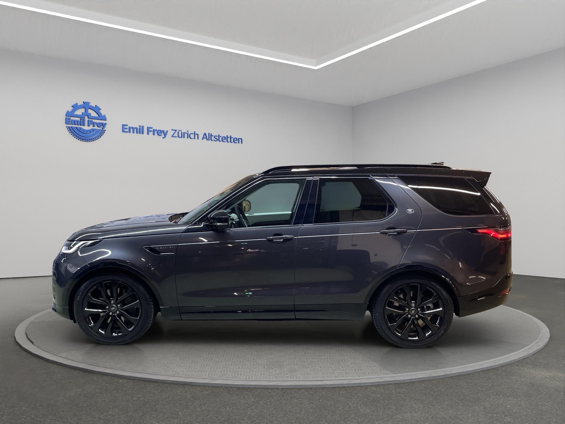 LAND ROVER Discovery 3.0 D I6 350 Dynamic HSE (7-Plätzer)-showroom-element-3