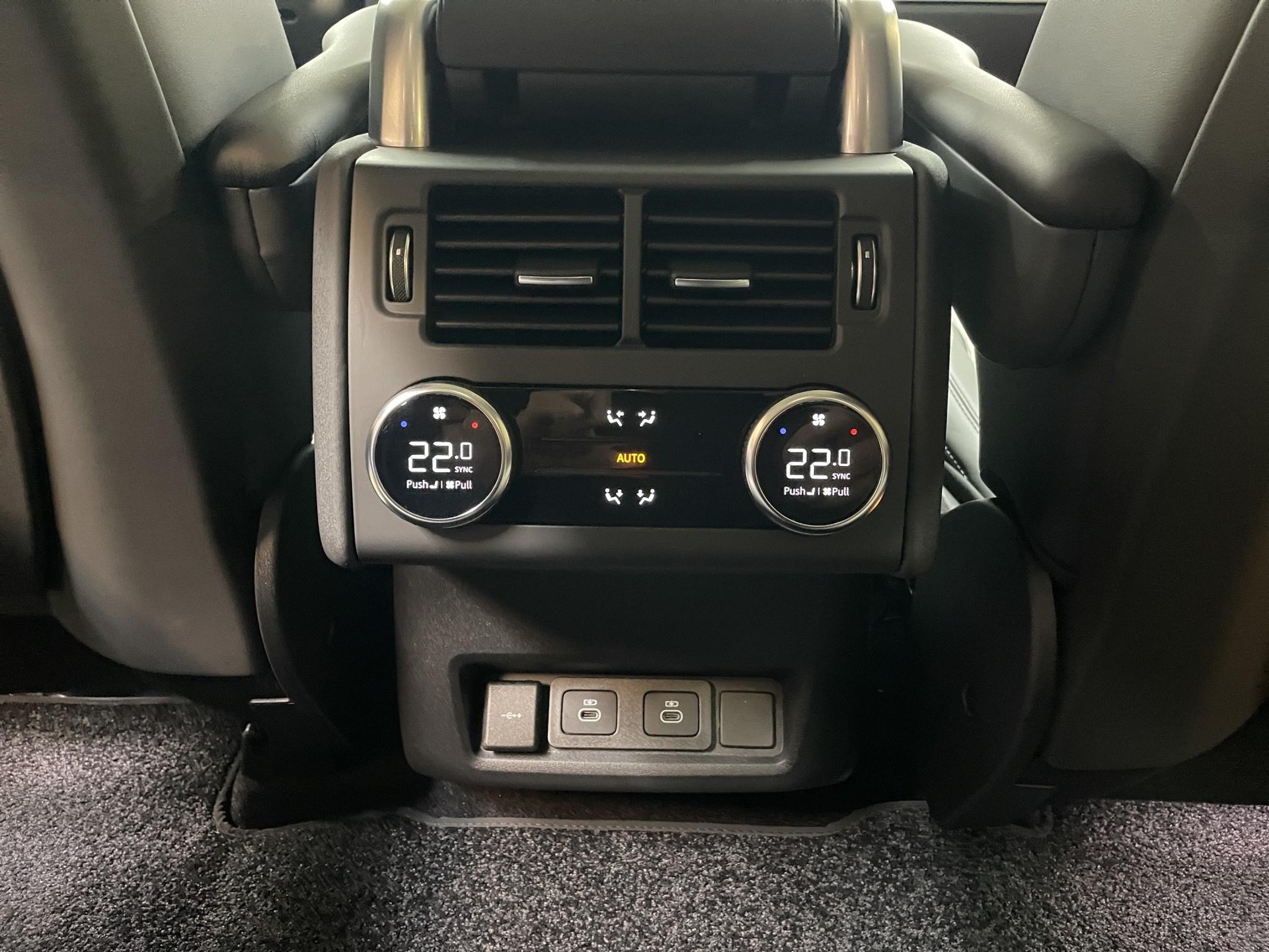 LAND ROVER Discovery 3.0 D I6 350 Dynamic HSE (7-Plätzer)-image-10