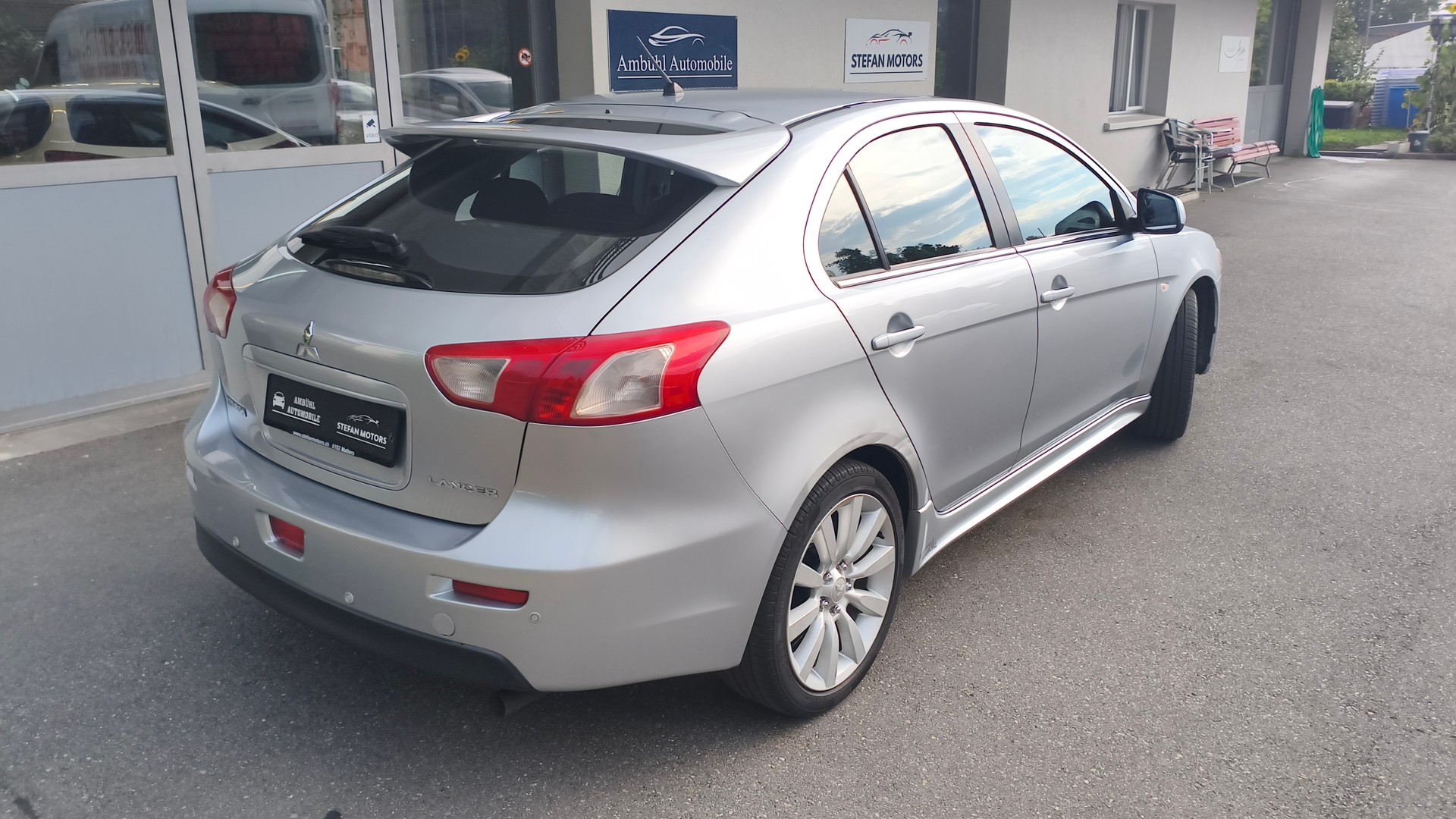 MITSUBISHI Lancer Sportback 1.8 Intense-image-2