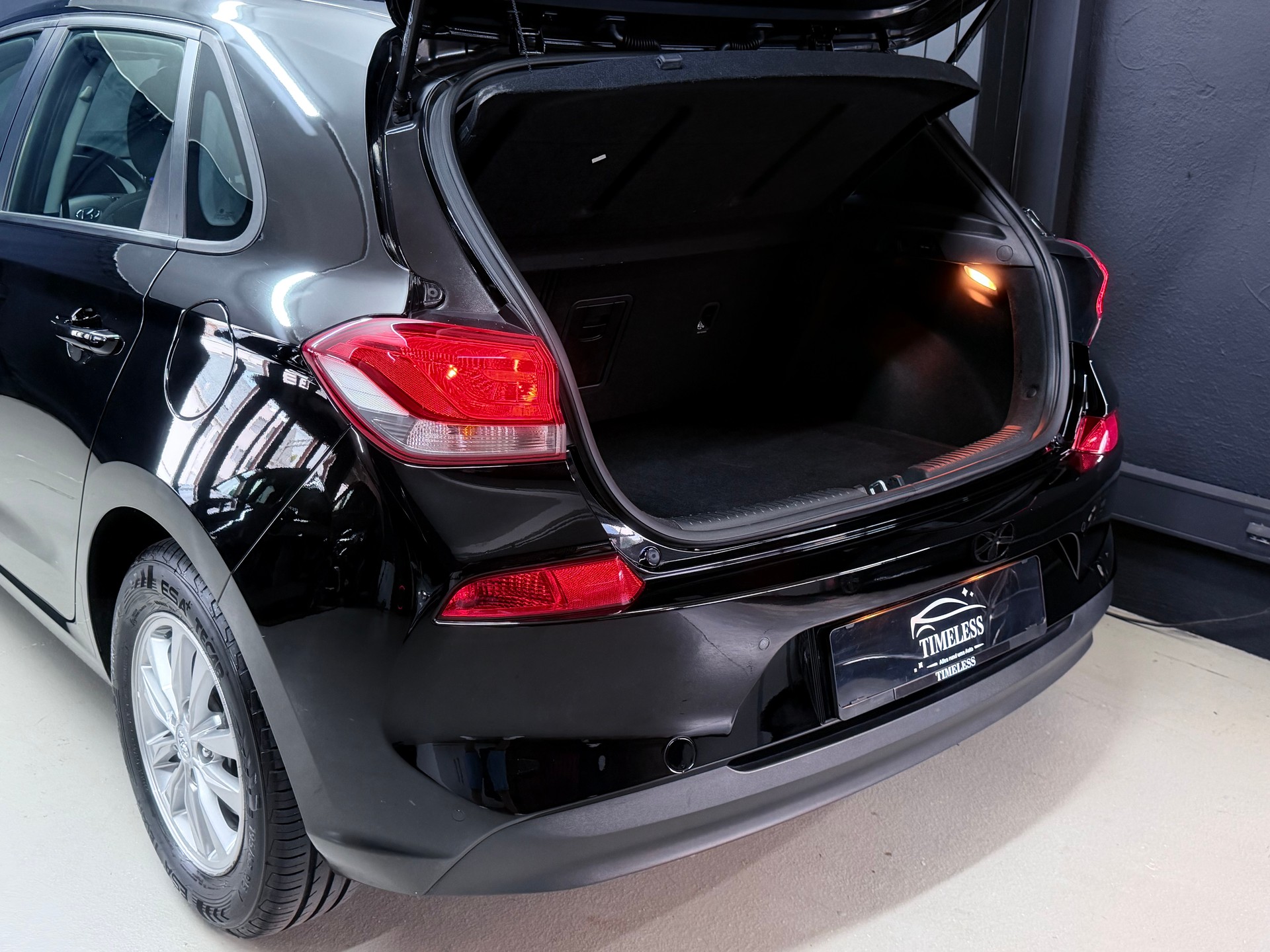 HYUNDAI i30 1.0 T-GDi Amplia-image-7