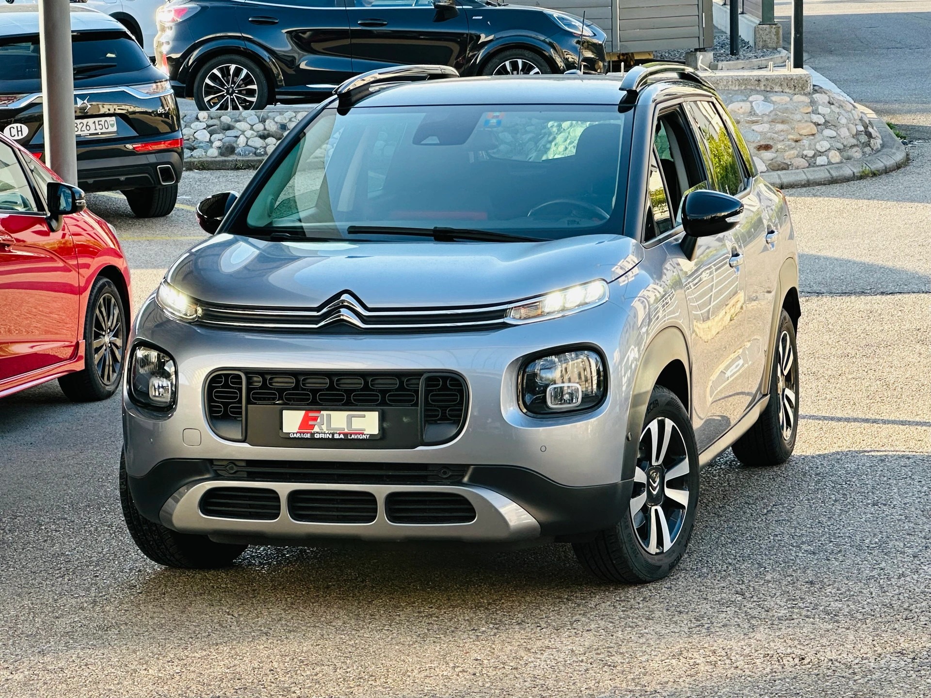 CITROEN C3 Aircross 1.2i PureTech Shine EAT-image-1