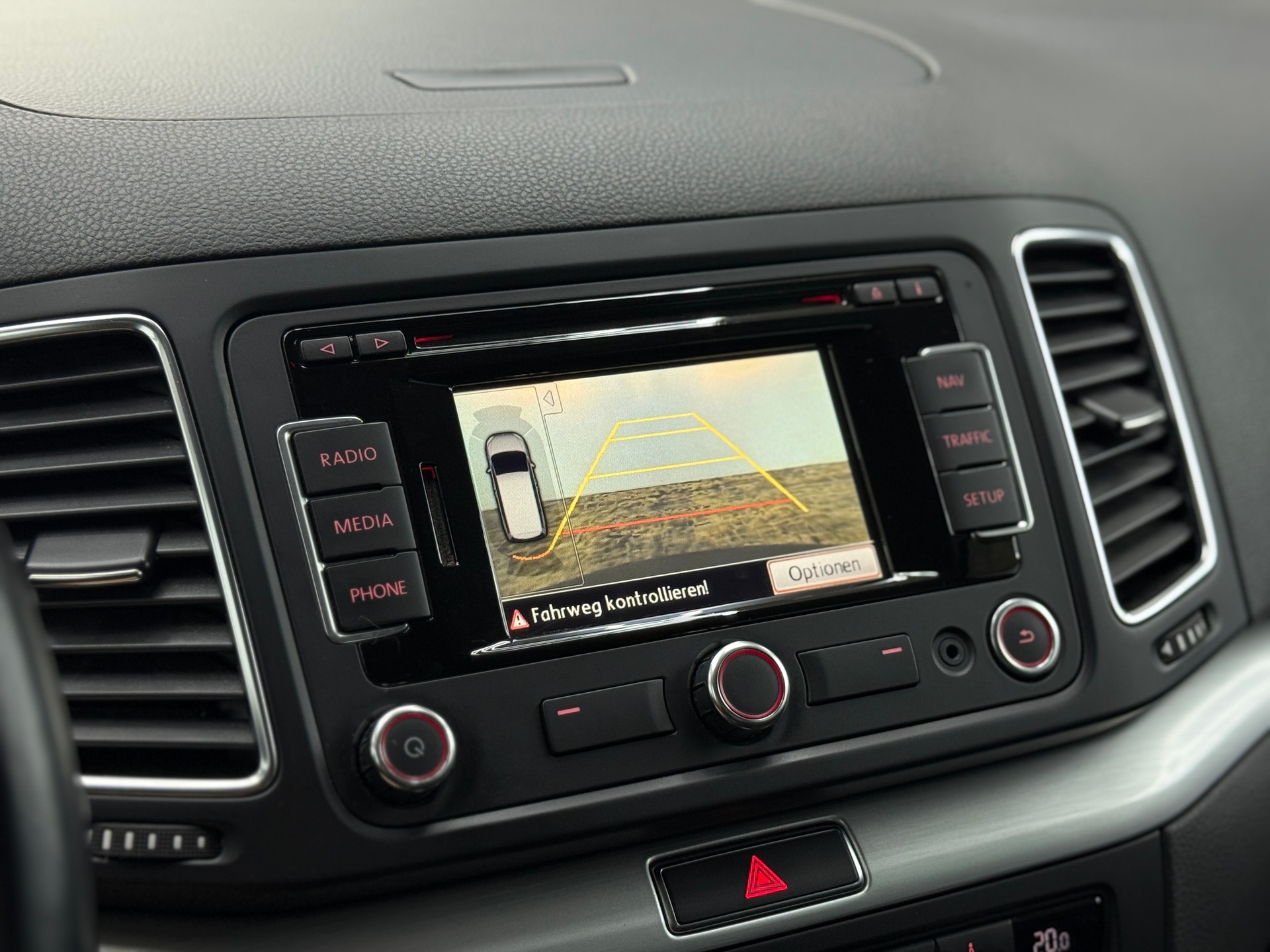 VW Sharan 2.0 TSI Cup DSG~7-PLÄTZER~-image-30