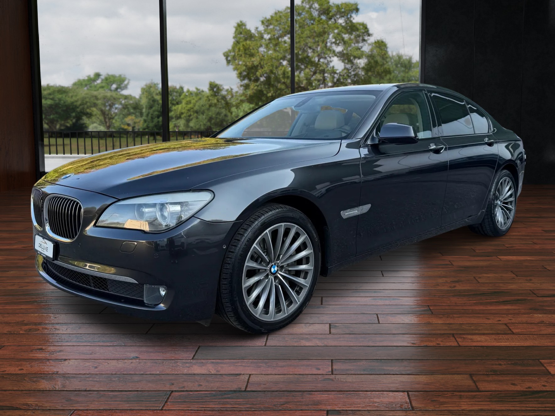 BMW 750i-image-1