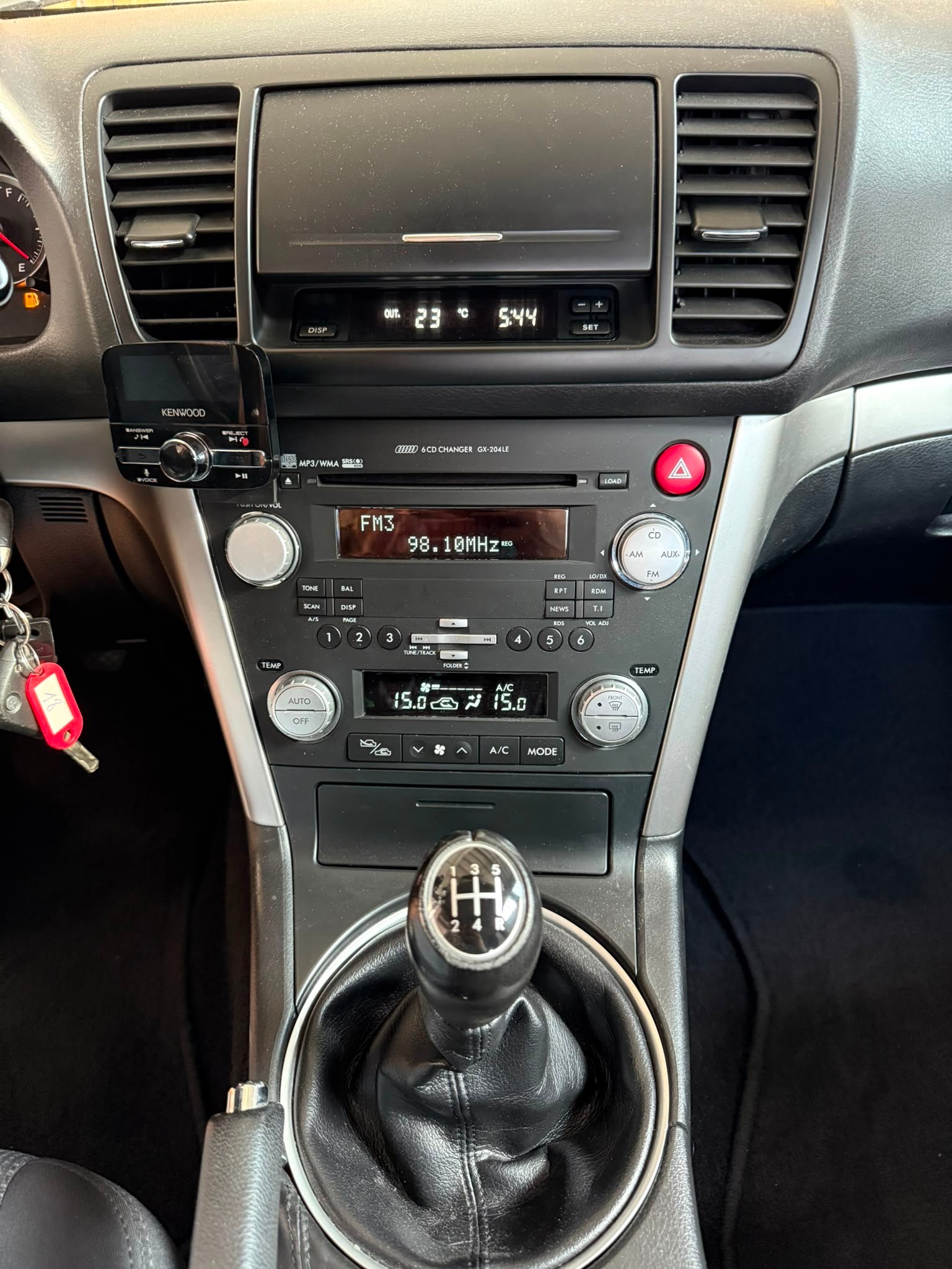 SUBARU Legacy 2.0R AWD Swiss-image-13