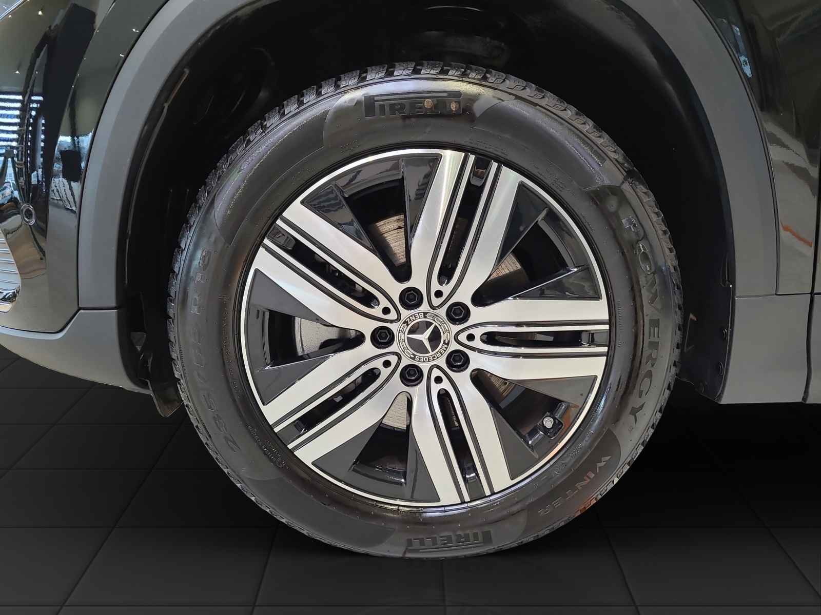 MERCEDES-BENZ EQA 250-image-9