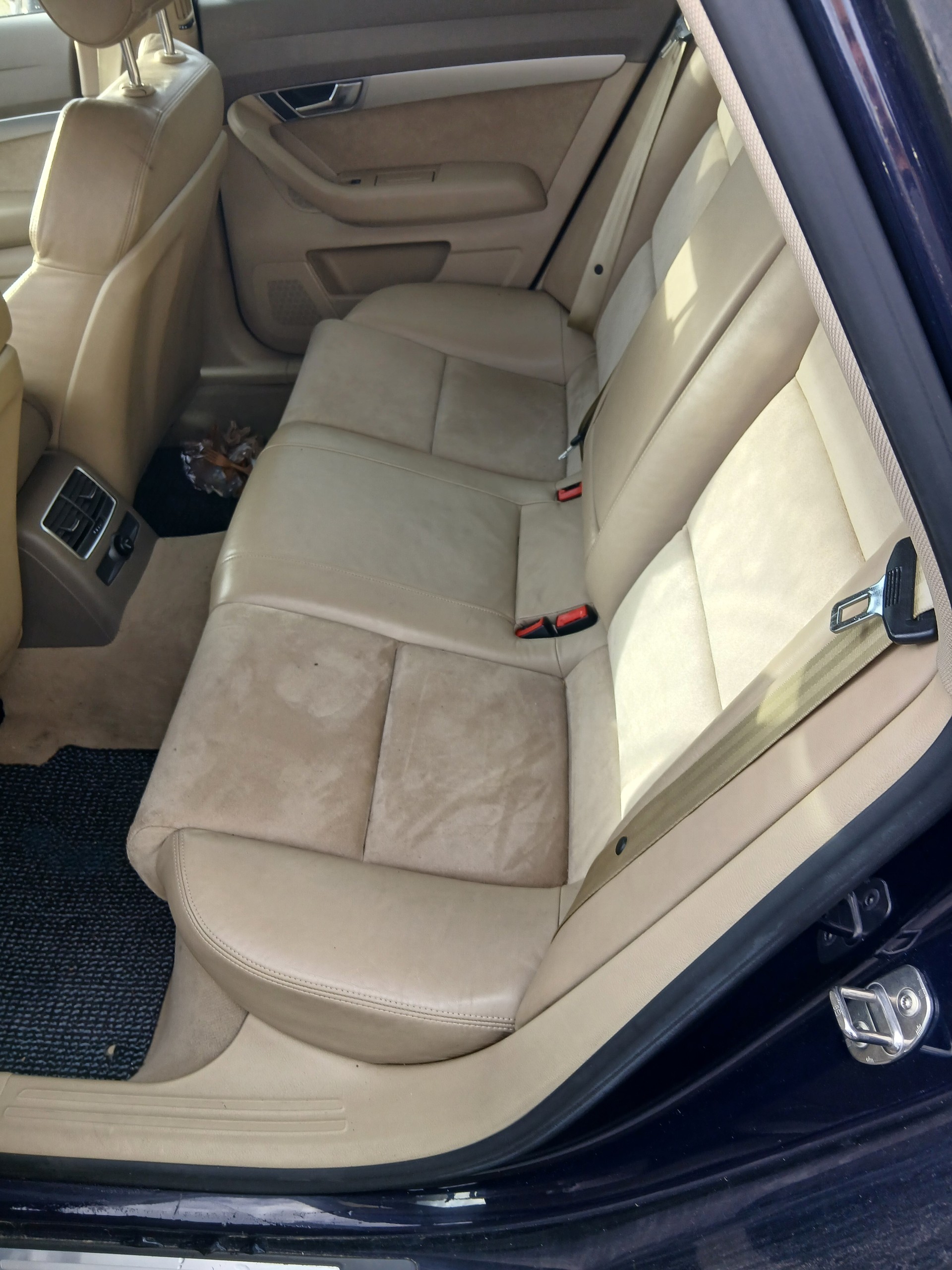 AUDI A6 Avant 2.7 V6 TDI-image-8