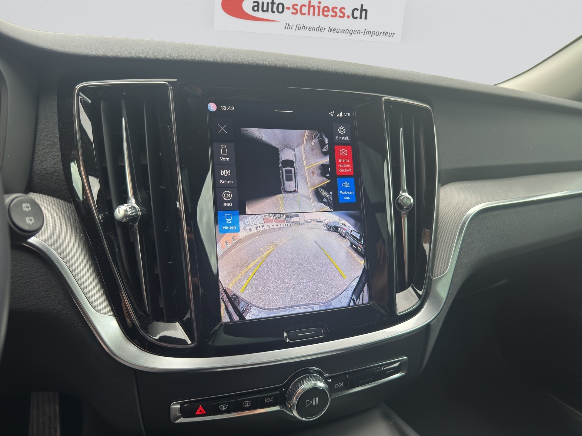 VOLVO V60 B4 Benzin Mild Hybrid Plus Dark DCT-image-13