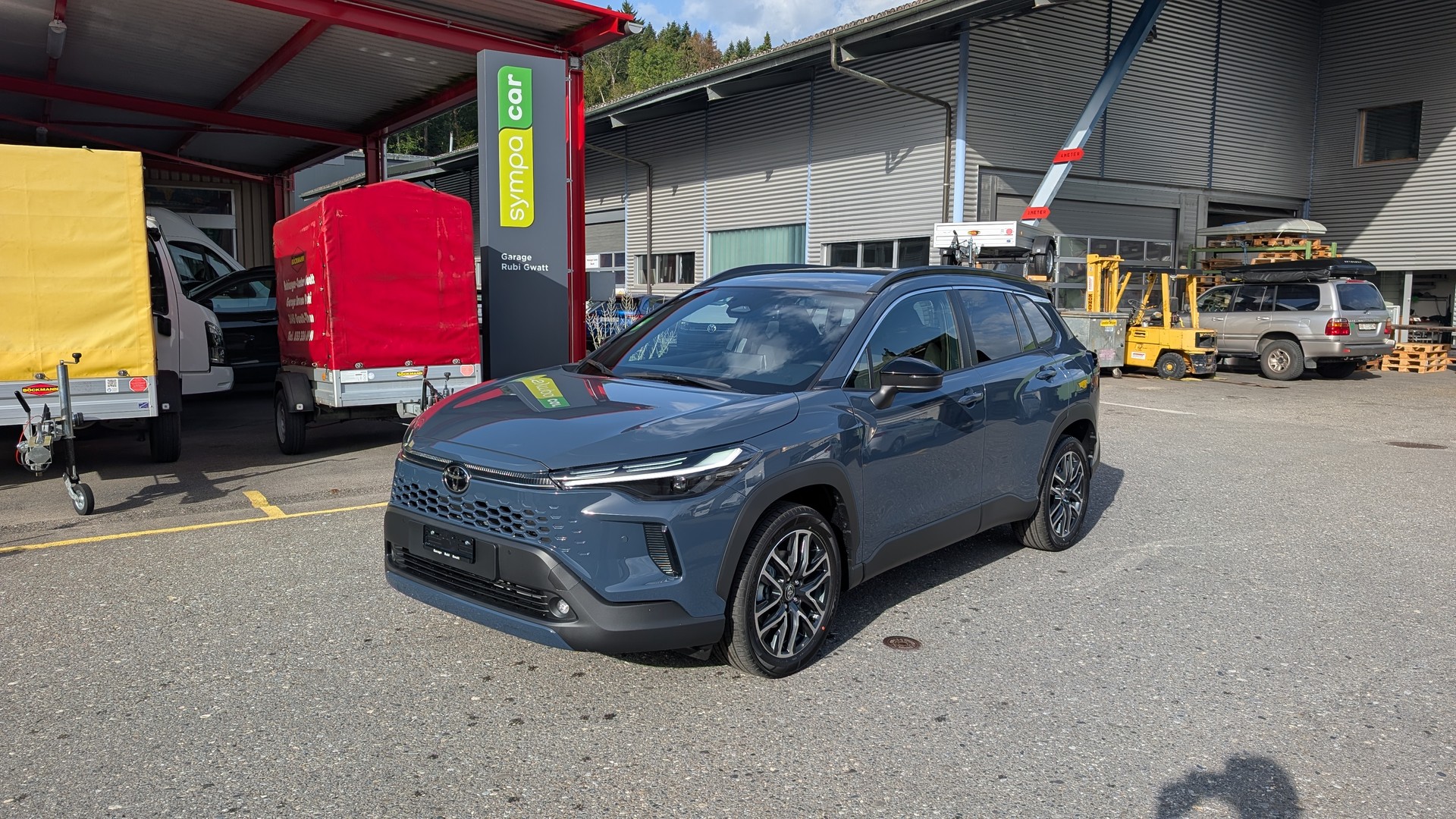 TOYOTA Corolla Cross 2.0 Trend e-CVT AWD-image-0