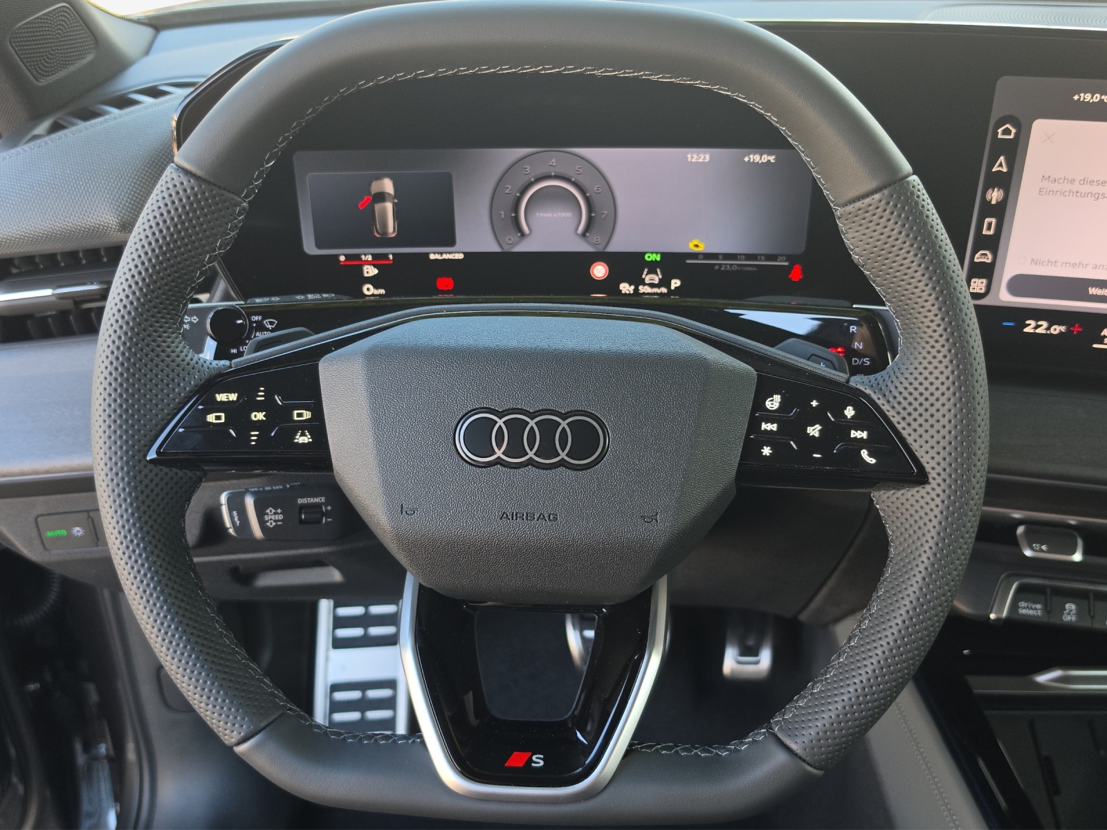 AUDI Q3 SUV 110 kW TFSI S tronic-image-9