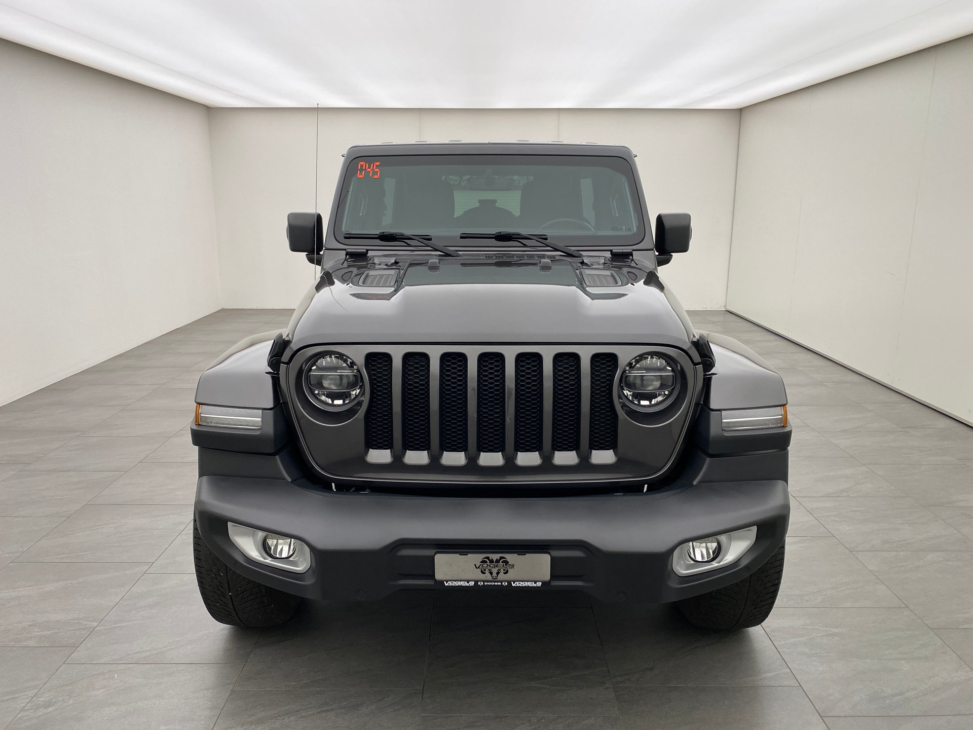 JEEP Wrangler 2.0 Sahara Unlimited-image-1
