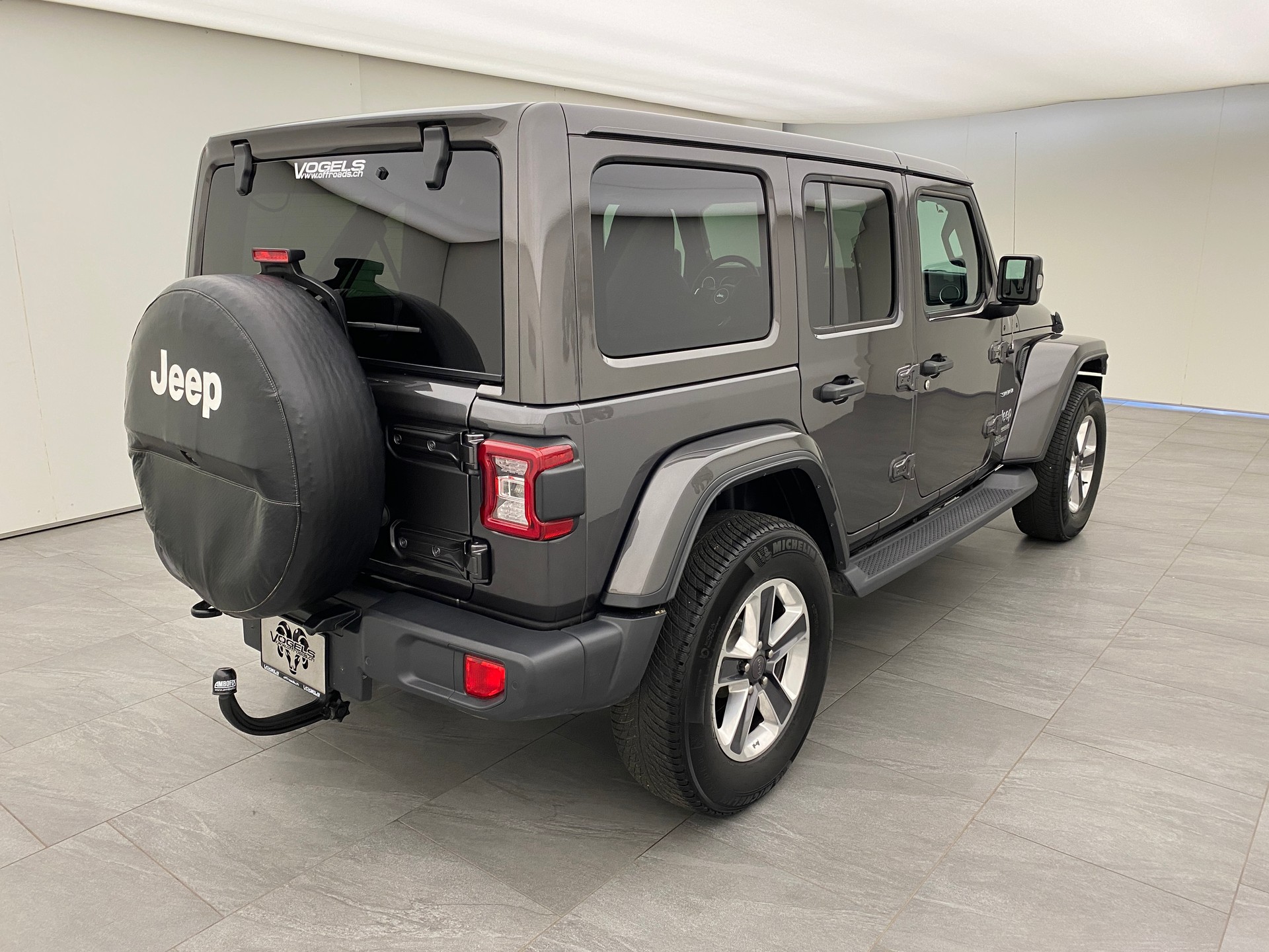 JEEP Wrangler 2.0 Sahara Unlimited-image-3