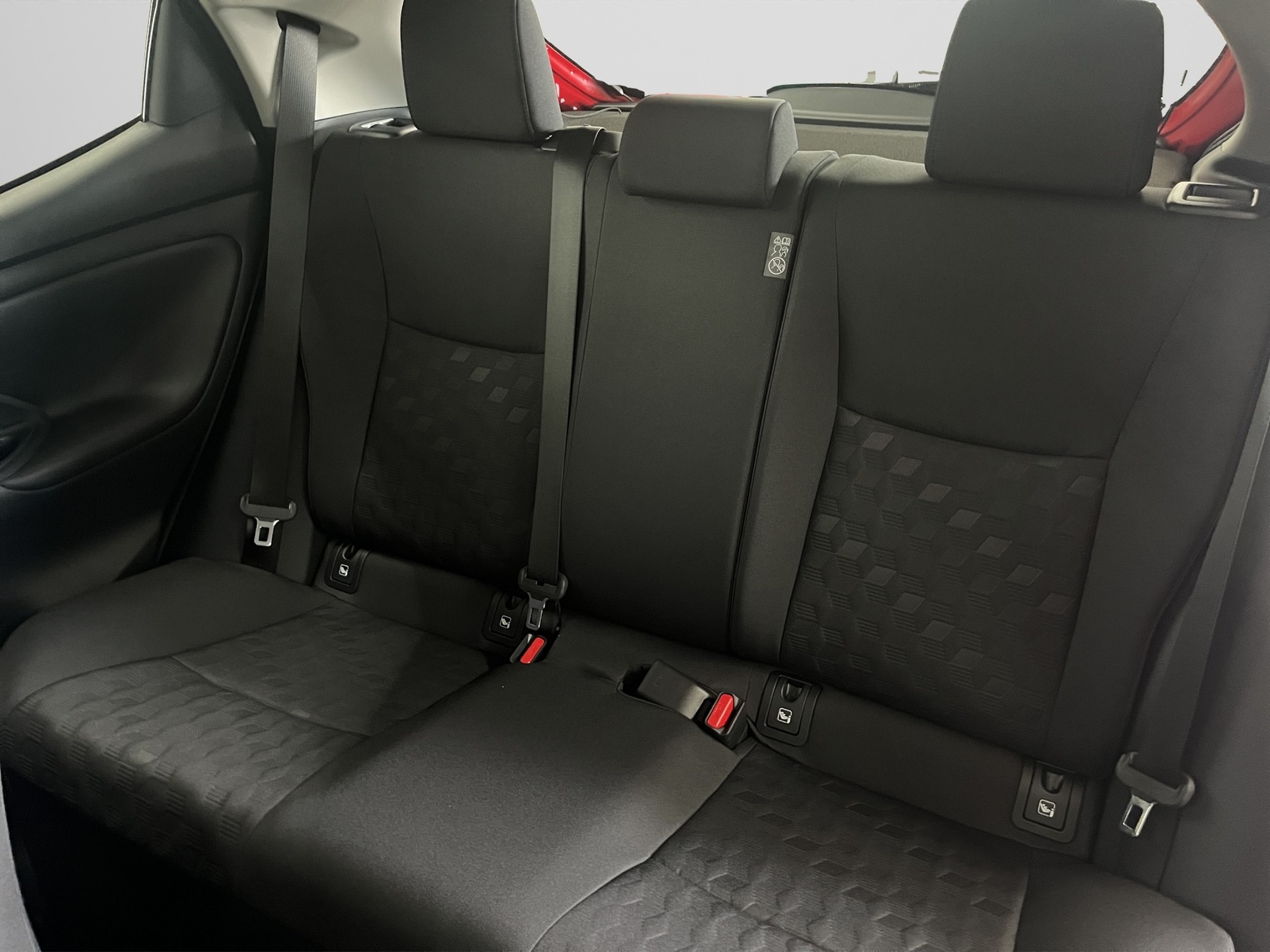 TOYOTA Yaris 1.5 VVT-i HSD Comfort-image-12