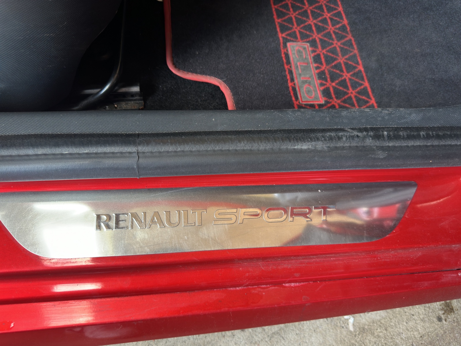 RENAULT Clio Grandtour 1.2 16V T GT EDC-image-21