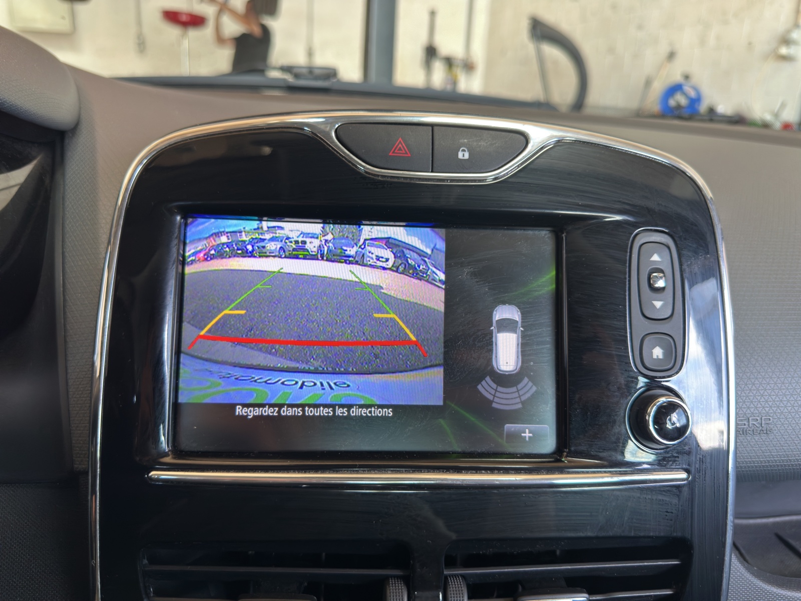 RENAULT Clio Grandtour 1.2 16V T GT EDC-image-22