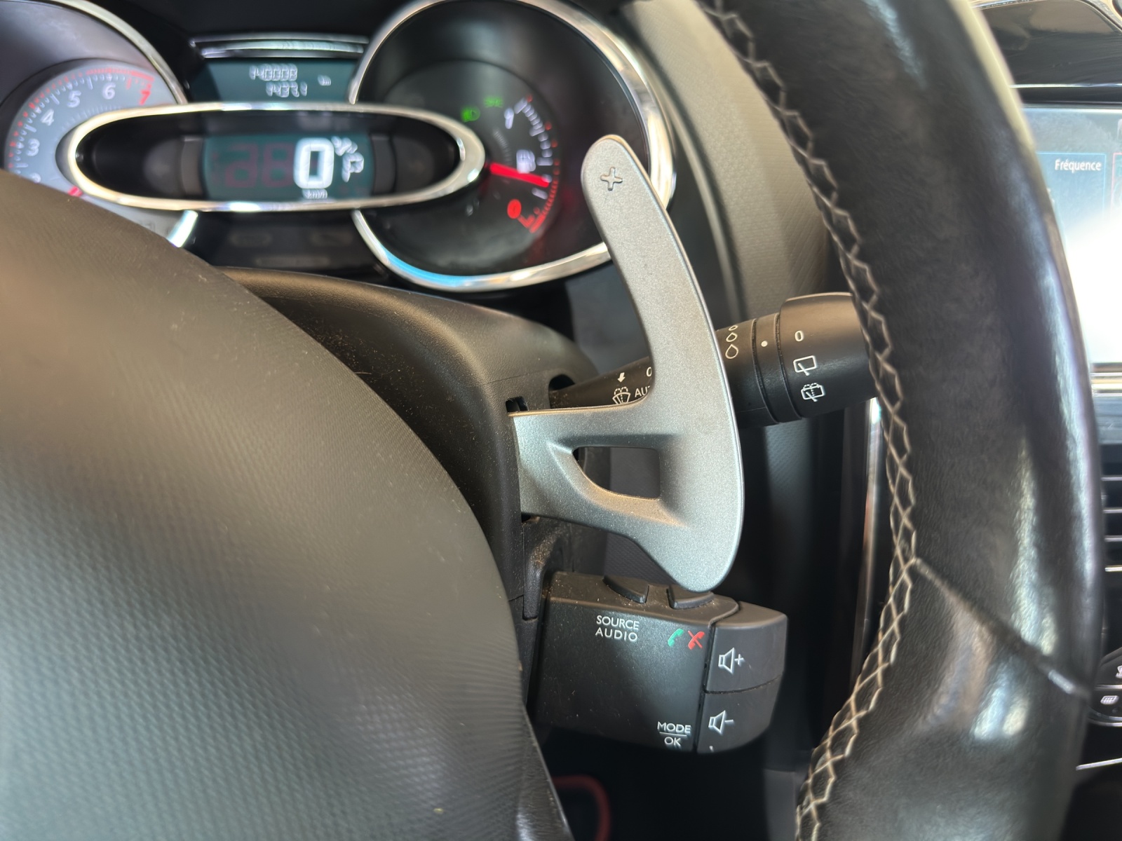 RENAULT Clio Grandtour 1.2 16V T GT EDC-image-14