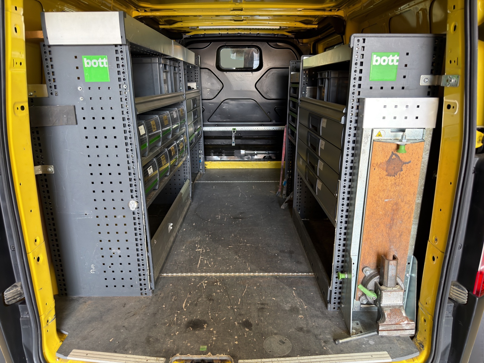 FORD Transit Custom 340 L2H1 Trend-image-19