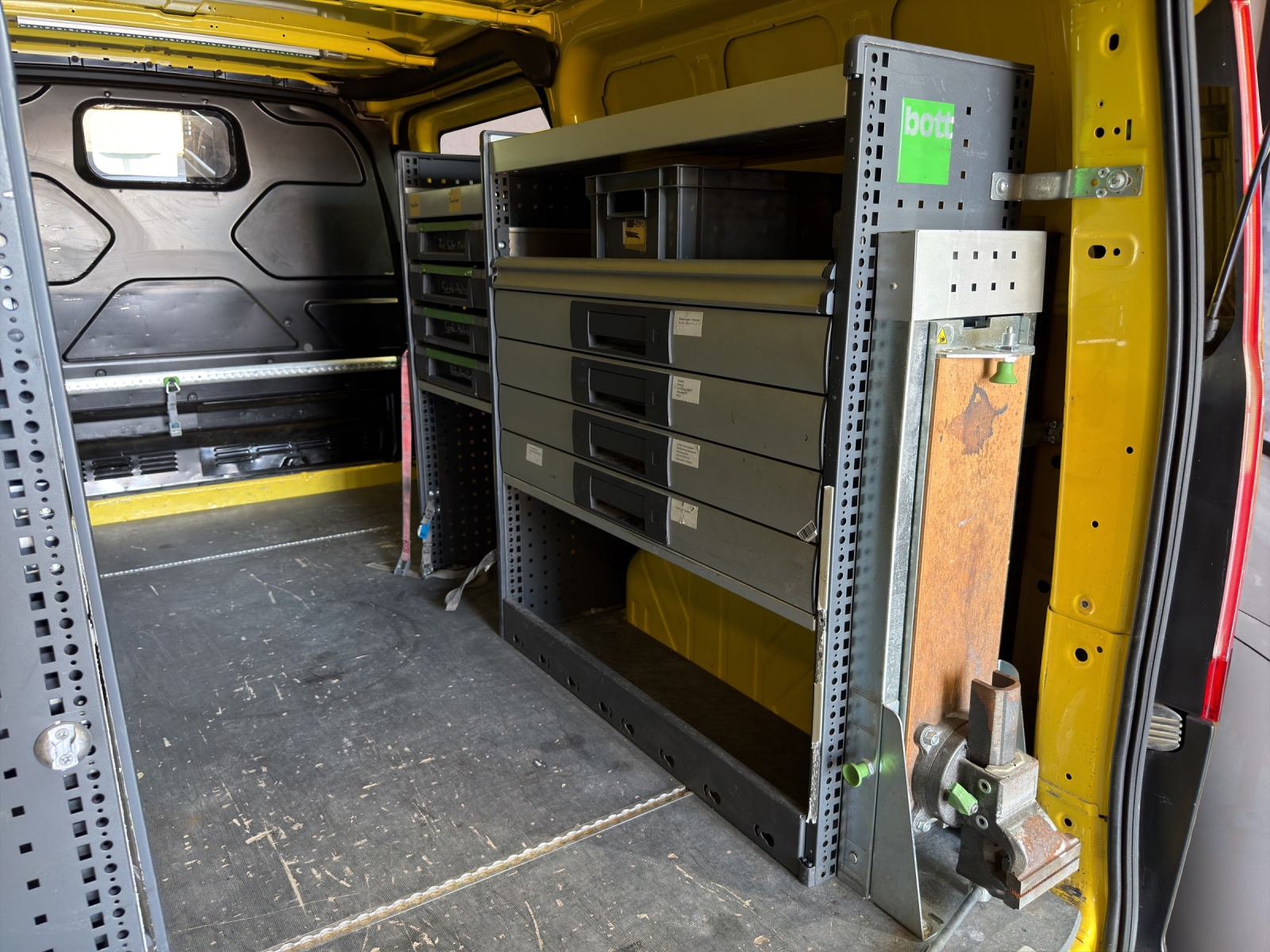 FORD Transit Custom 340 L2H1 Trend-image-17
