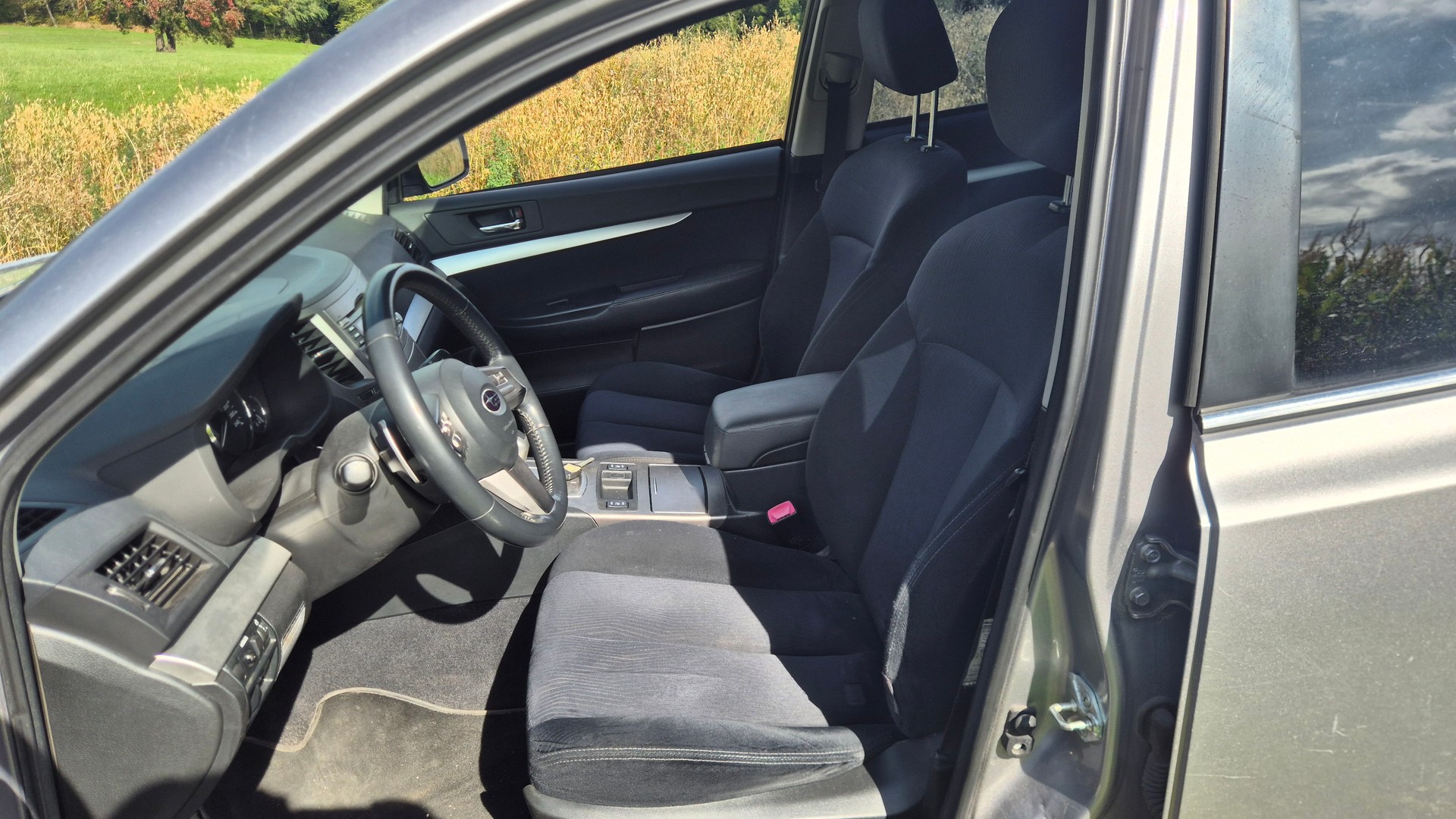 SUBARU Outback 2.5i Swiss AWD Lineartronic-image-4